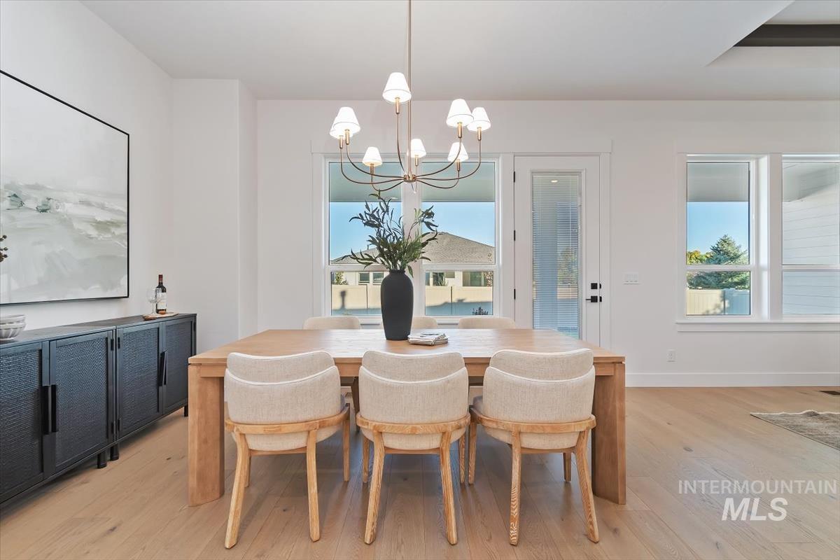 719 W Oak Springs Dr., Meridian, Idaho 83642, 4 Bedrooms, 3 Bathrooms, Residential For Sale, Price $874,880, 98983120