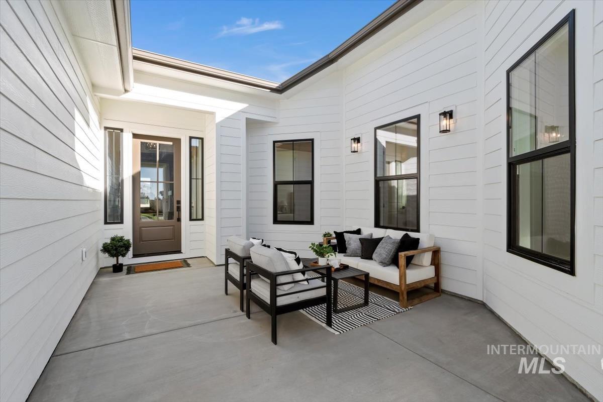 719 W Oak Springs Dr., Meridian, Idaho 83642, 4 Bedrooms, 3 Bathrooms, Residential For Sale, Price $874,880, 98983120