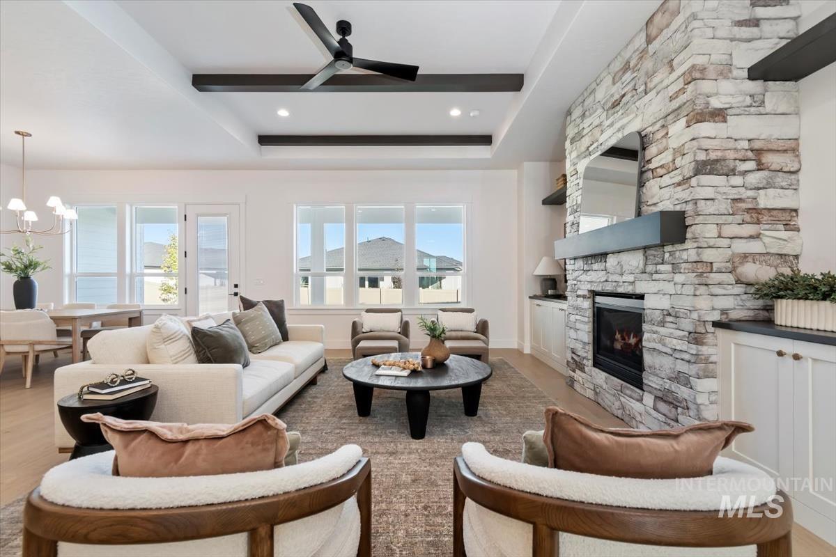 719 W Oak Springs Dr., Meridian, Idaho 83642, 4 Bedrooms, 3 Bathrooms, Residential For Sale, Price $874,880, 98983120