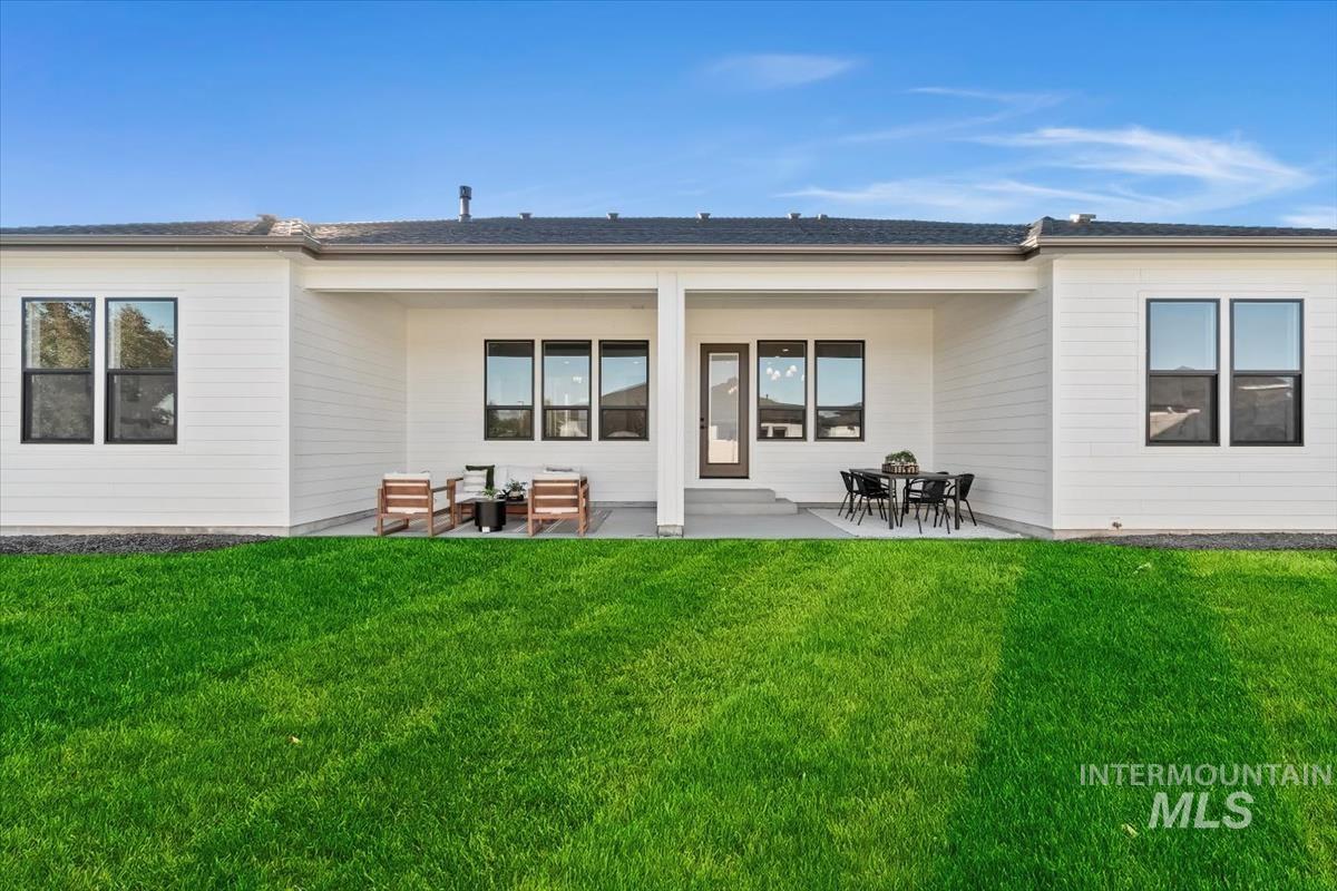 719 W Oak Springs Dr., Meridian, Idaho 83642, 4 Bedrooms, 3 Bathrooms, Residential For Sale, Price $874,880, 98983120