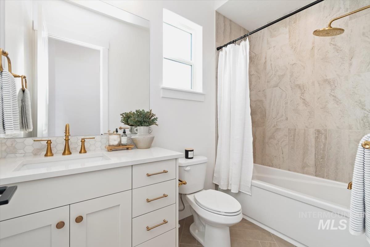 719 W Oak Springs Dr., Meridian, Idaho 83642, 4 Bedrooms, 3 Bathrooms, Residential For Sale, Price $874,880, 98983120