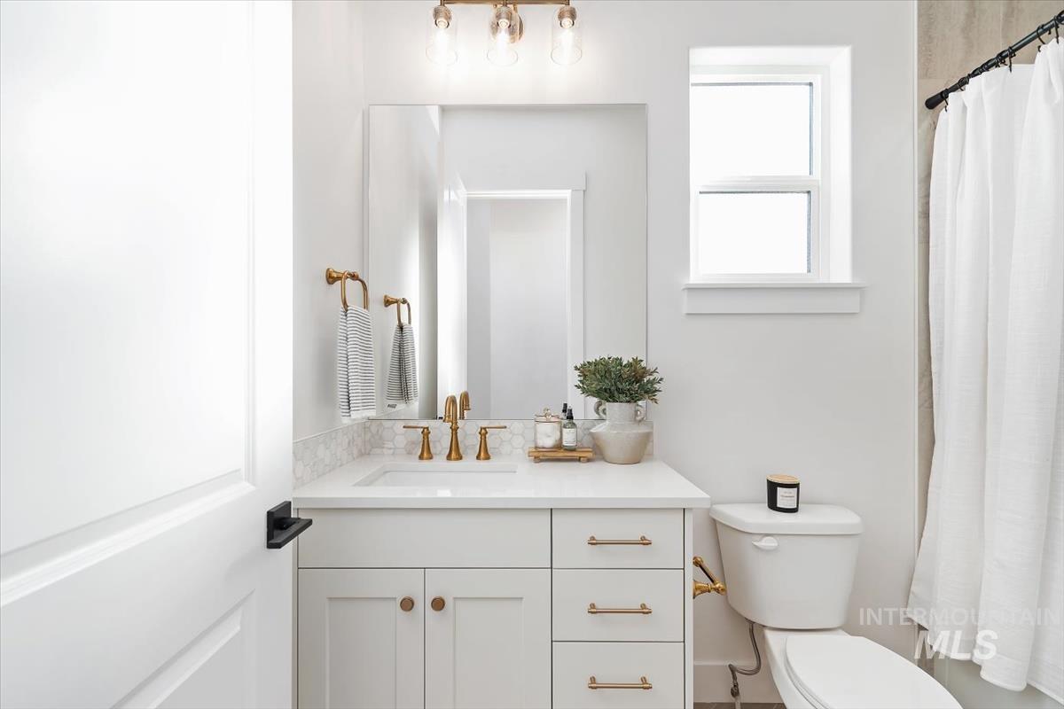 719 W Oak Springs Dr., Meridian, Idaho 83642, 4 Bedrooms, 3 Bathrooms, Residential For Sale, Price $874,880, 98983120