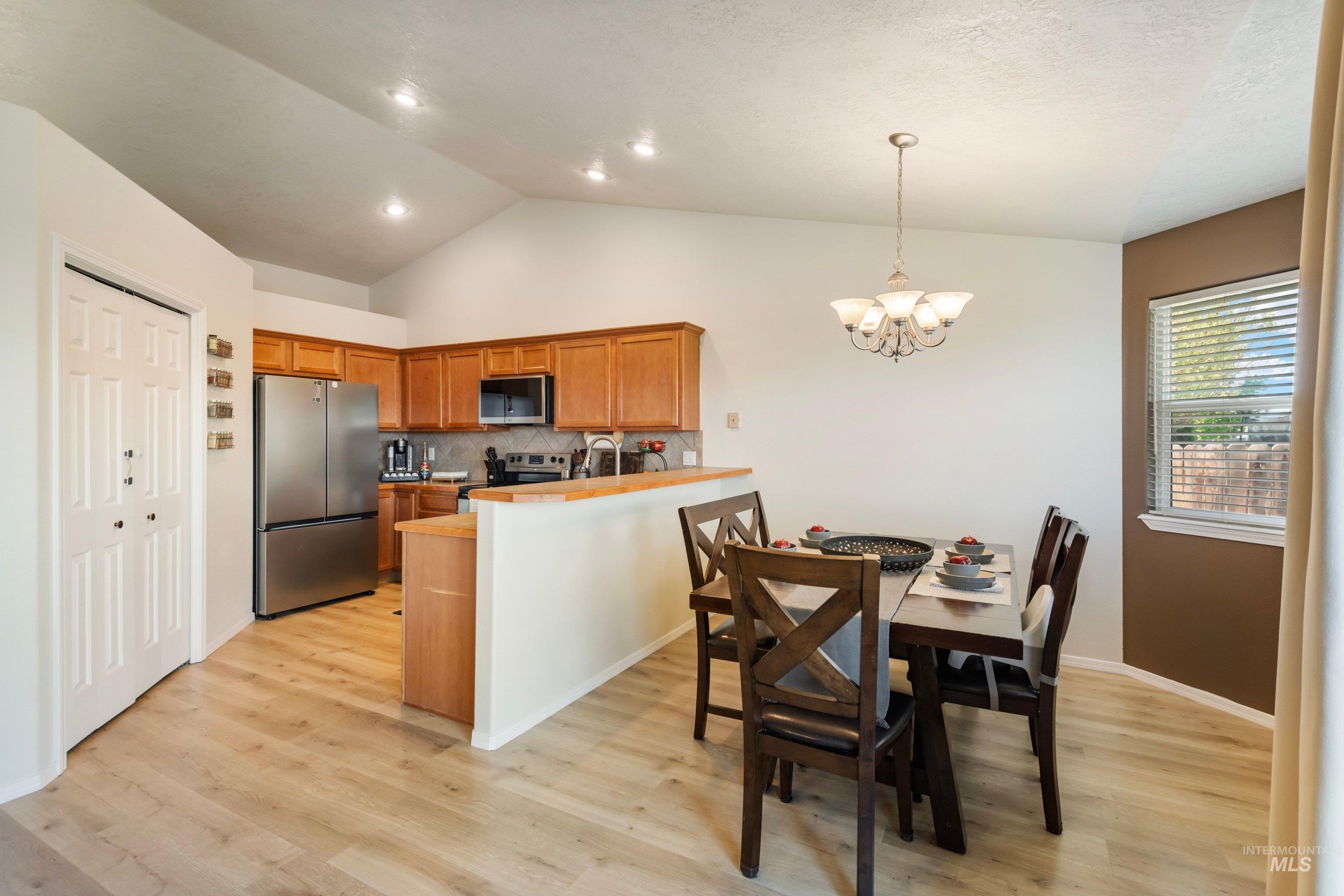 627 COLTON ST, New Plymouth, Idaho 83655, 3 Bedrooms, 2 Bathrooms, Residential For Sale, Price $379,900,MLS 98983121