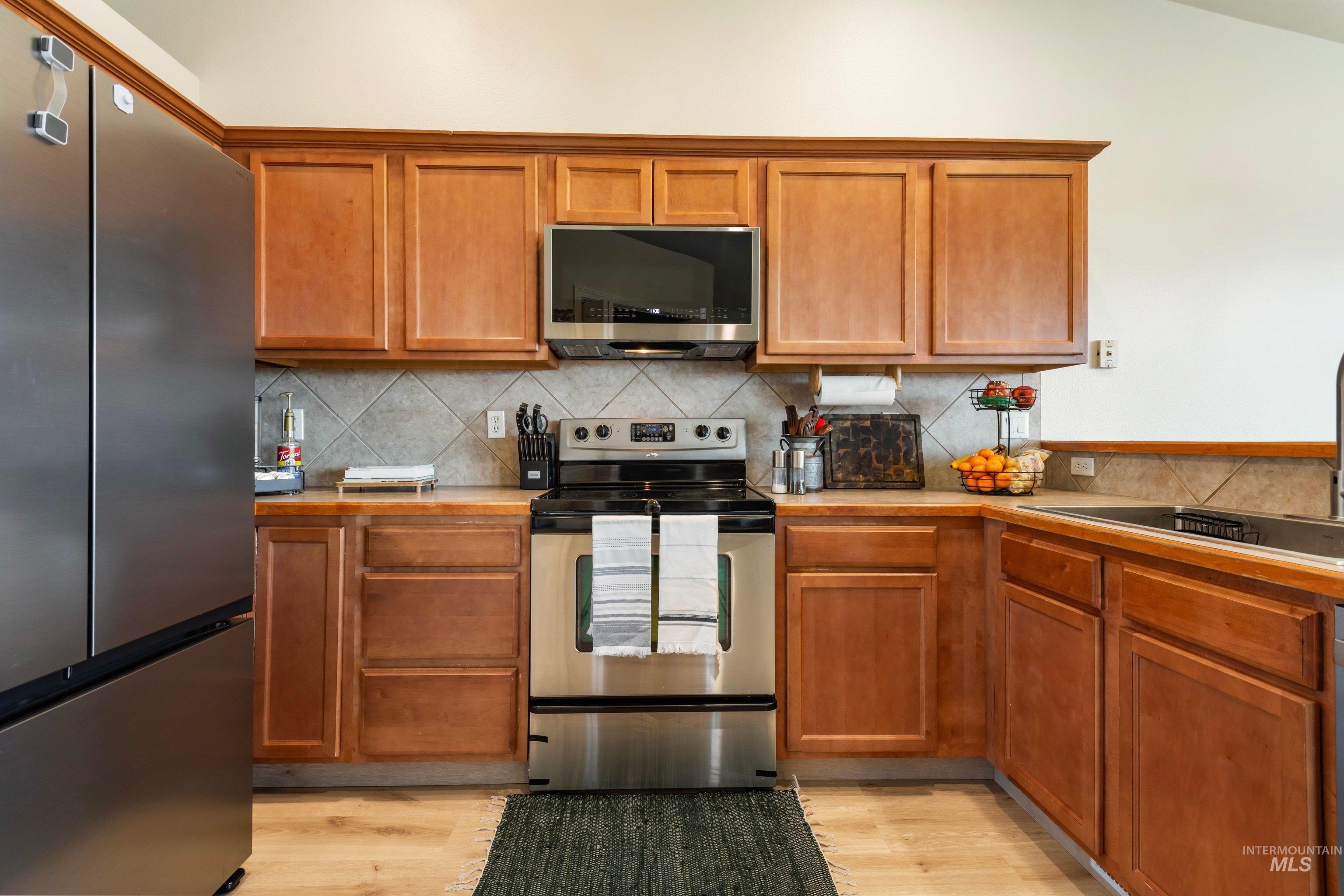 627 COLTON ST, New Plymouth, Idaho 83655, 3 Bedrooms, 2 Bathrooms, Residential For Sale, Price $379,900,MLS 98983121