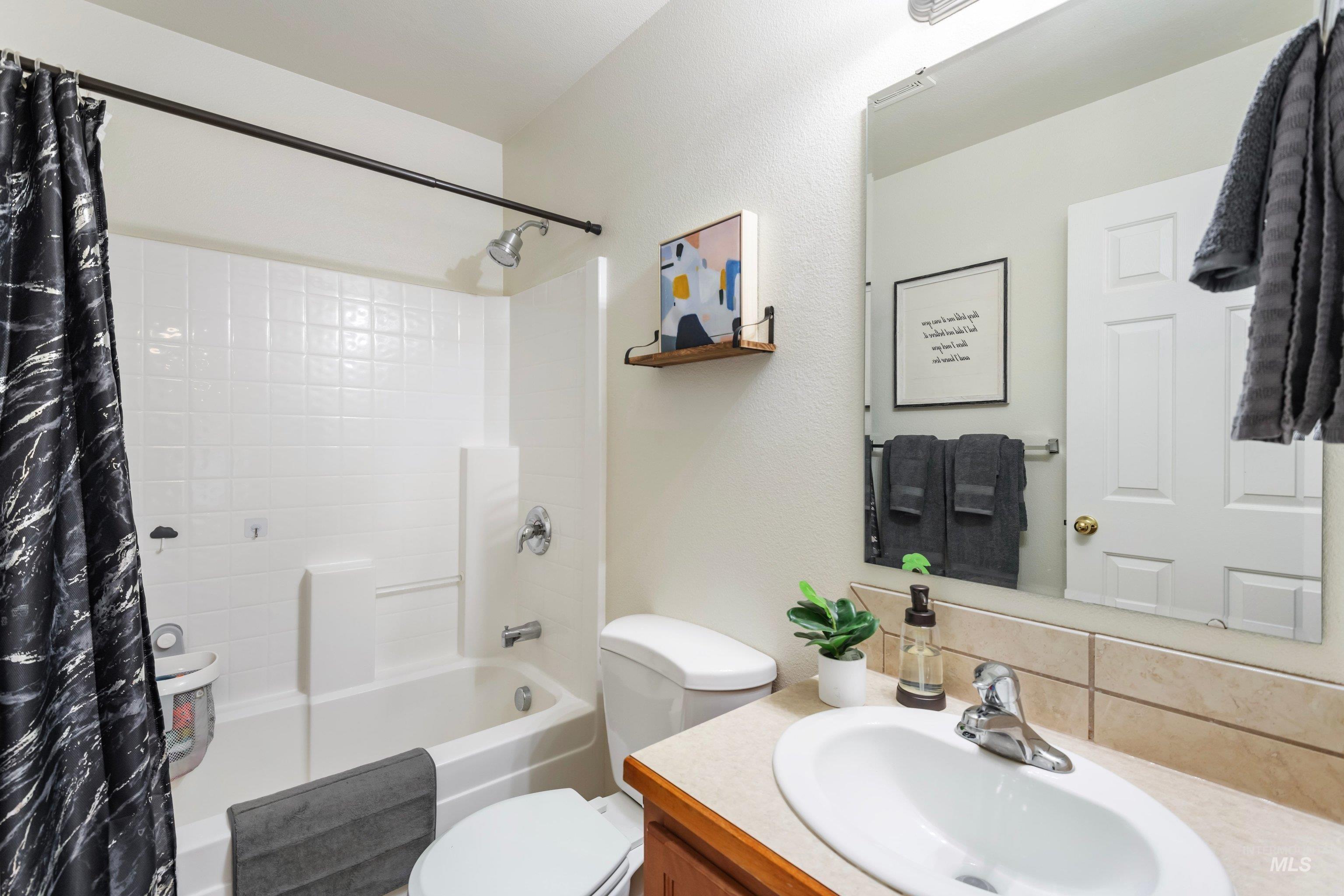 627 COLTON ST, New Plymouth, Idaho 83655, 3 Bedrooms, 2 Bathrooms, Residential For Sale, Price $379,900,MLS 98983121