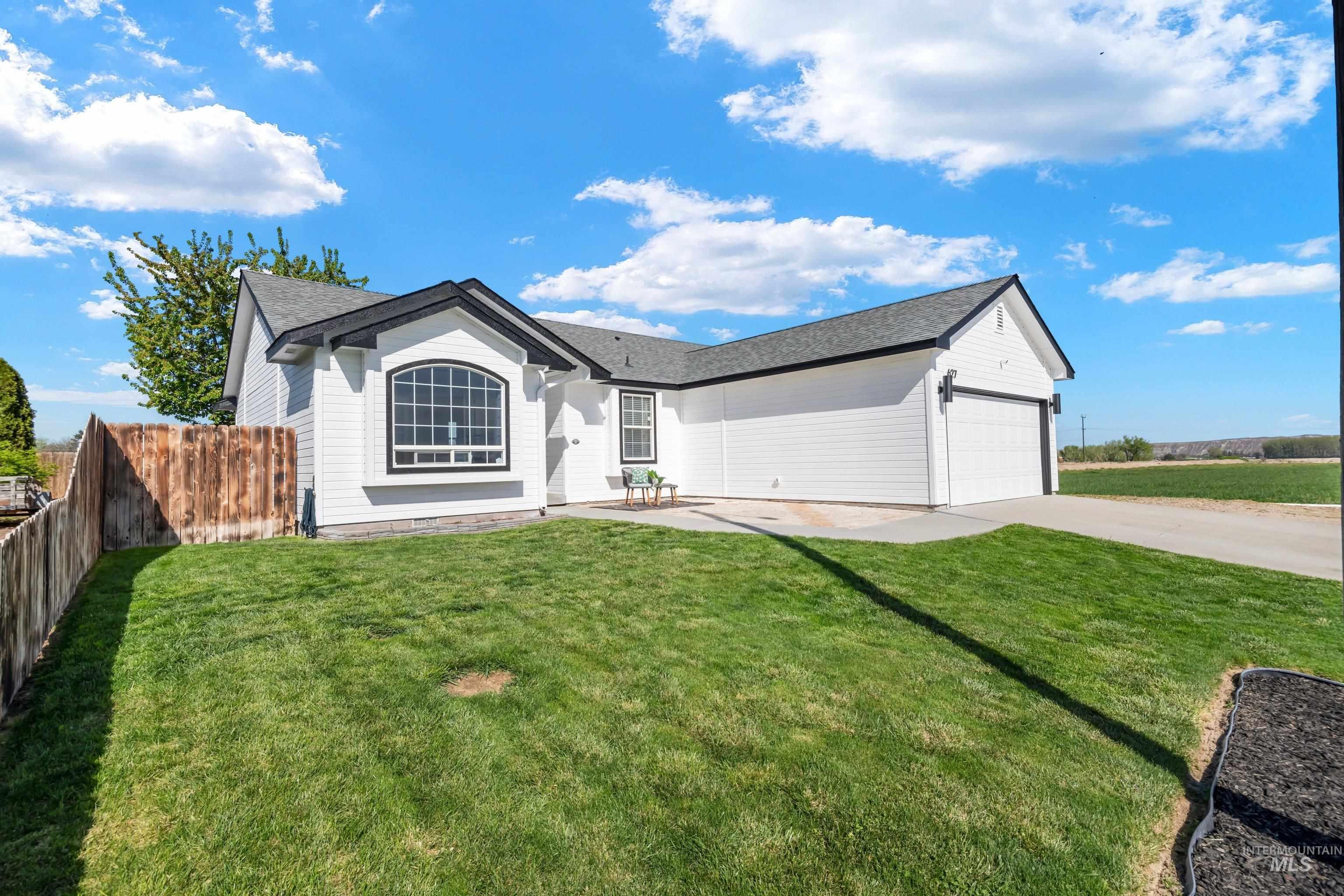 627 COLTON ST, New Plymouth, Idaho 83655, 3 Bedrooms, 2 Bathrooms, Residential For Sale, Price $379,900,MLS 98983121