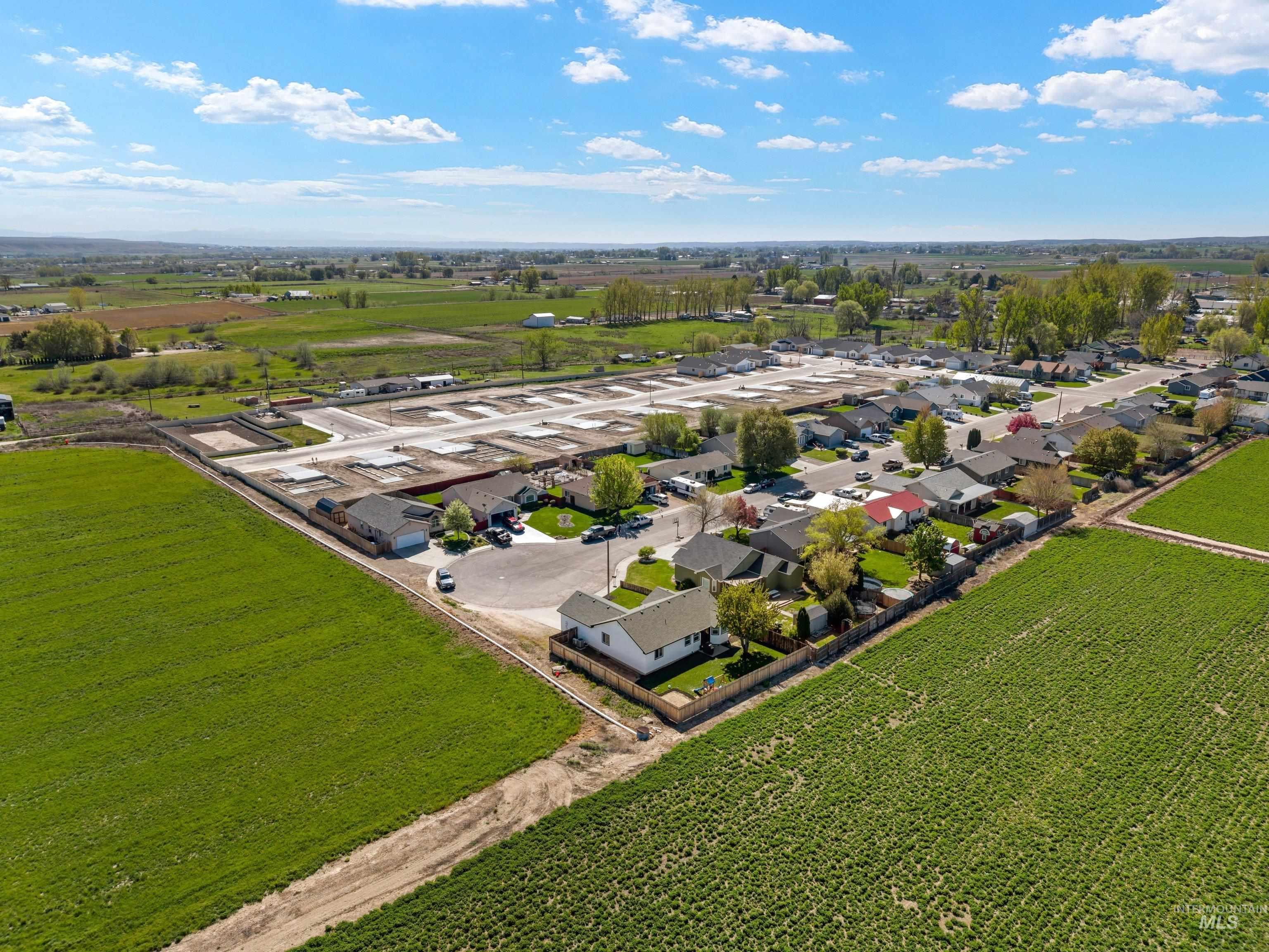 627 COLTON ST, New Plymouth, Idaho 83655, 3 Bedrooms, 2 Bathrooms, Residential For Sale, Price $379,900,MLS 98983121