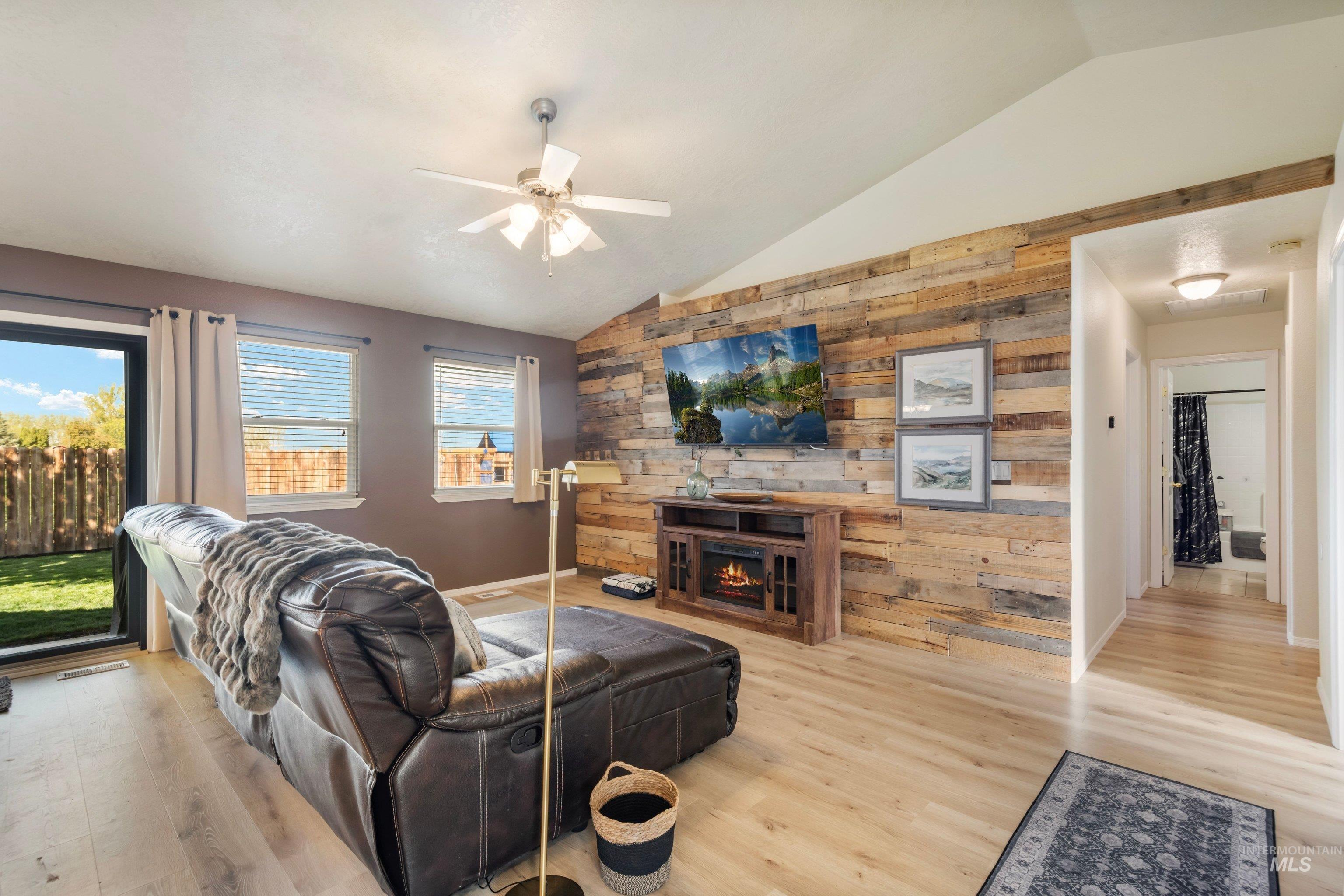 627 COLTON ST, New Plymouth, Idaho 83655, 3 Bedrooms, 2 Bathrooms, Residential For Sale, Price $379,900,MLS 98983121