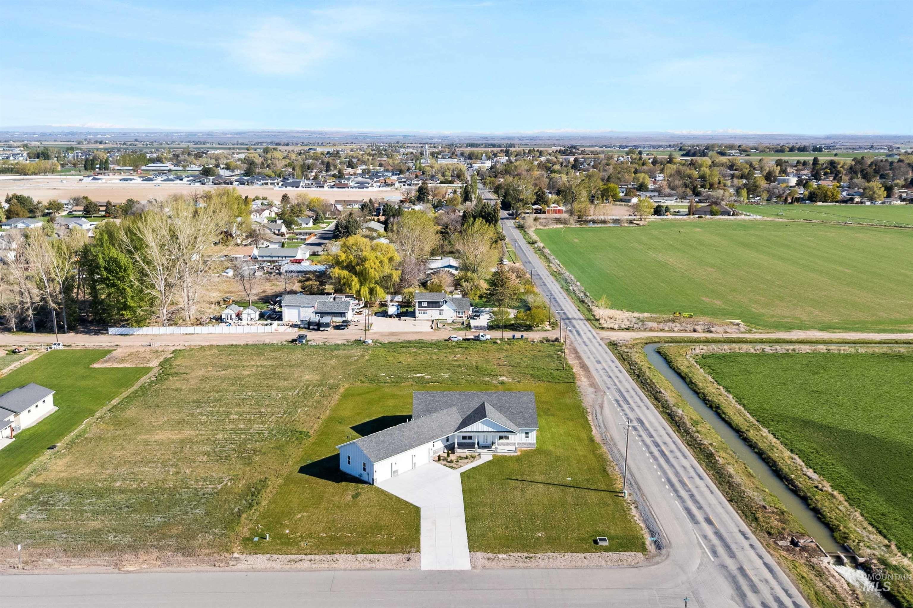 3496 E 3618 N, Kimberly, Idaho 83341, 4 Bedrooms, 3.5 Bathrooms, Residential For Sale, Price $689,900, 98983123