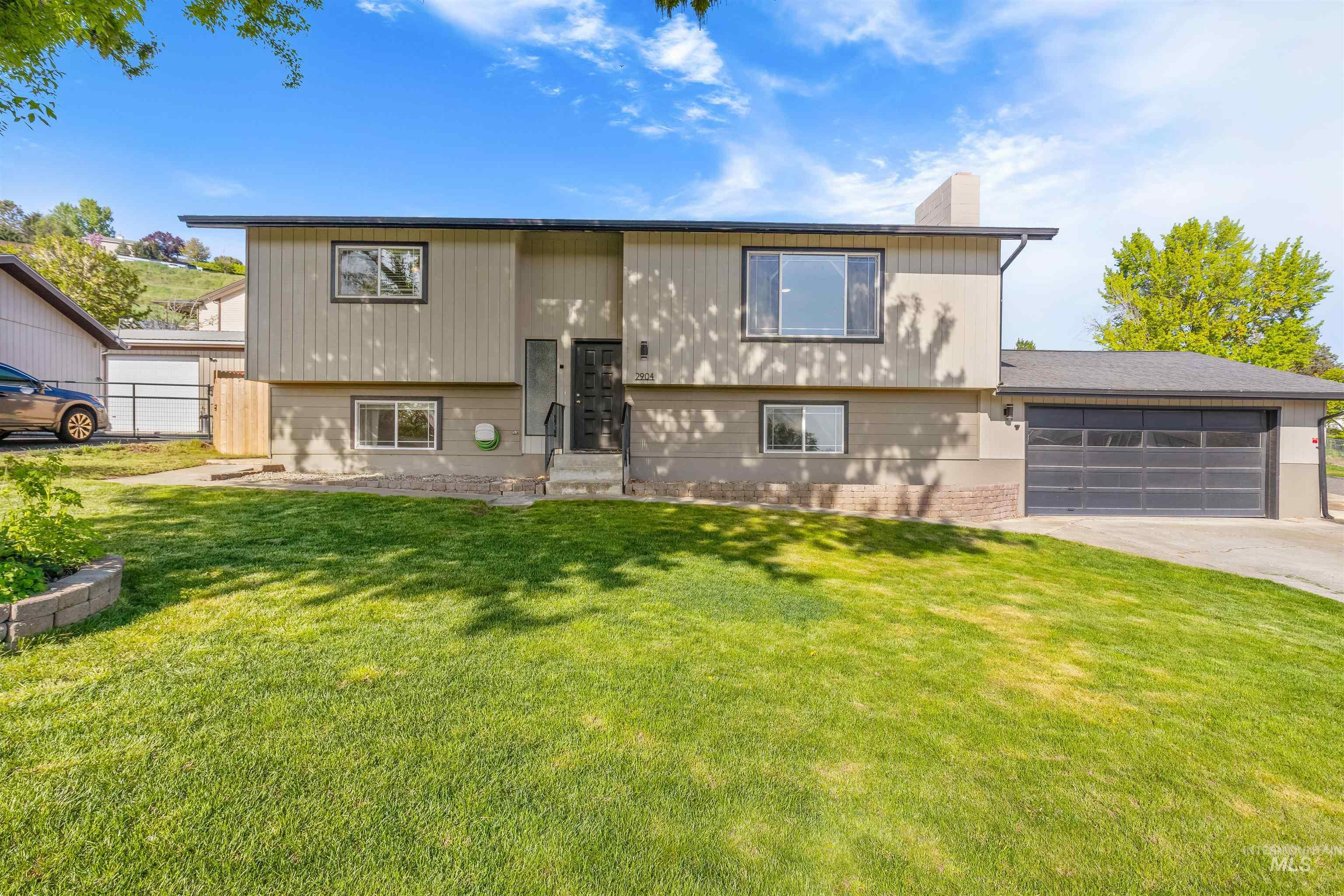 2904 25th Street, Clarkston, Washington 99403, 4 Bedrooms, 2 Bathrooms, Residential For Sale, Price $432,400,MLS 98983126