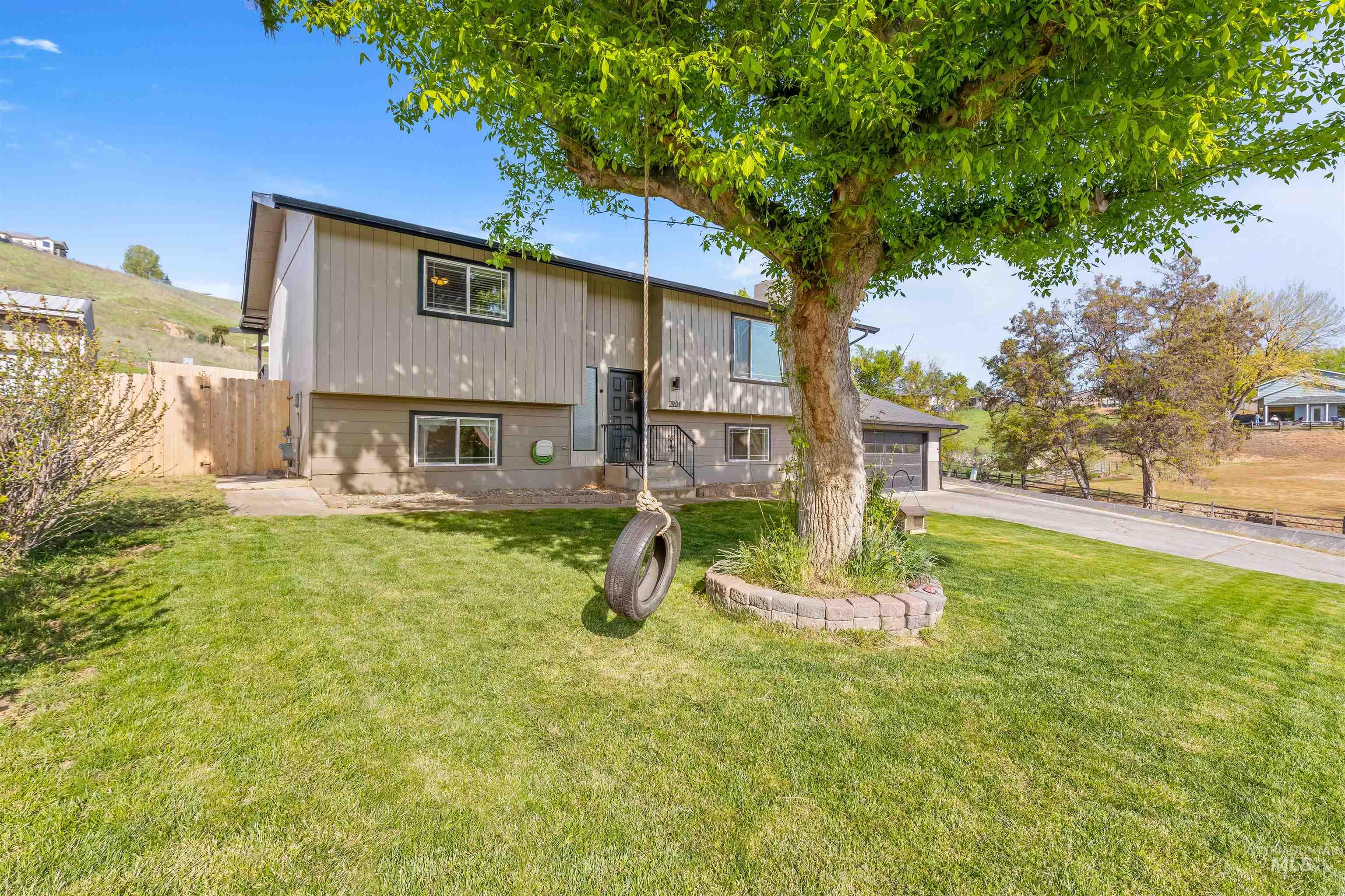 2904 25th Street, Clarkston, Washington 99403, 4 Bedrooms, 2 Bathrooms, Residential For Sale, Price $432,400,MLS 98983126