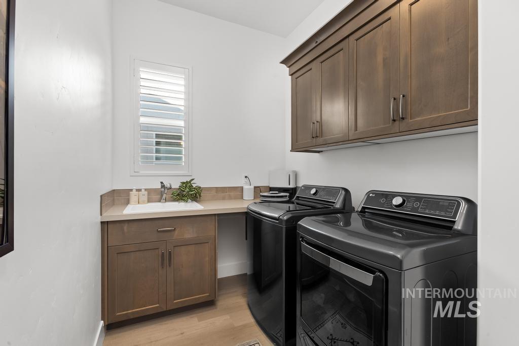 5921 Pioneer Trail Wy, Meridian, Idaho 83642, 4 Bedrooms, 3 Bathrooms, Residential For Sale, Price $839,900, 98983132