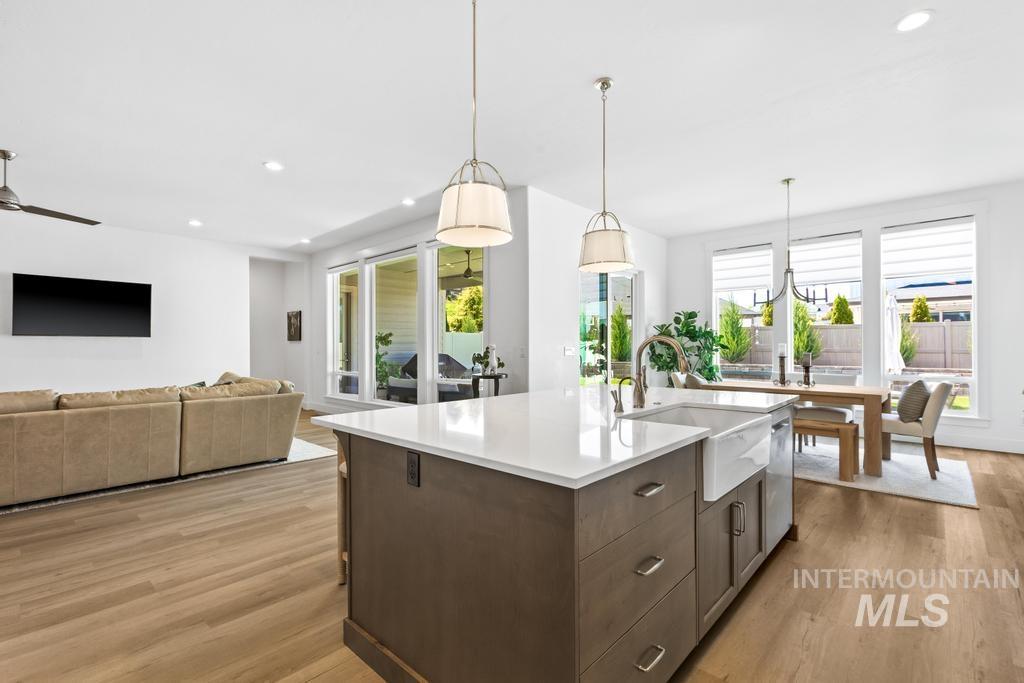 5921 Pioneer Trail Wy, Meridian, Idaho 83642, 4 Bedrooms, 3 Bathrooms, Residential For Sale, Price $839,900, 98983132