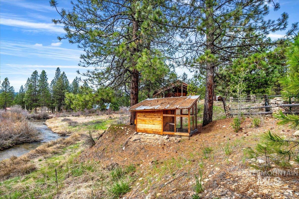 29 McIntyre Gulch Rd, Idaho City, Idaho 83631, 2 Bedrooms, 2.5 Bathrooms, Residential For Sale, Price $639,000, 98983134