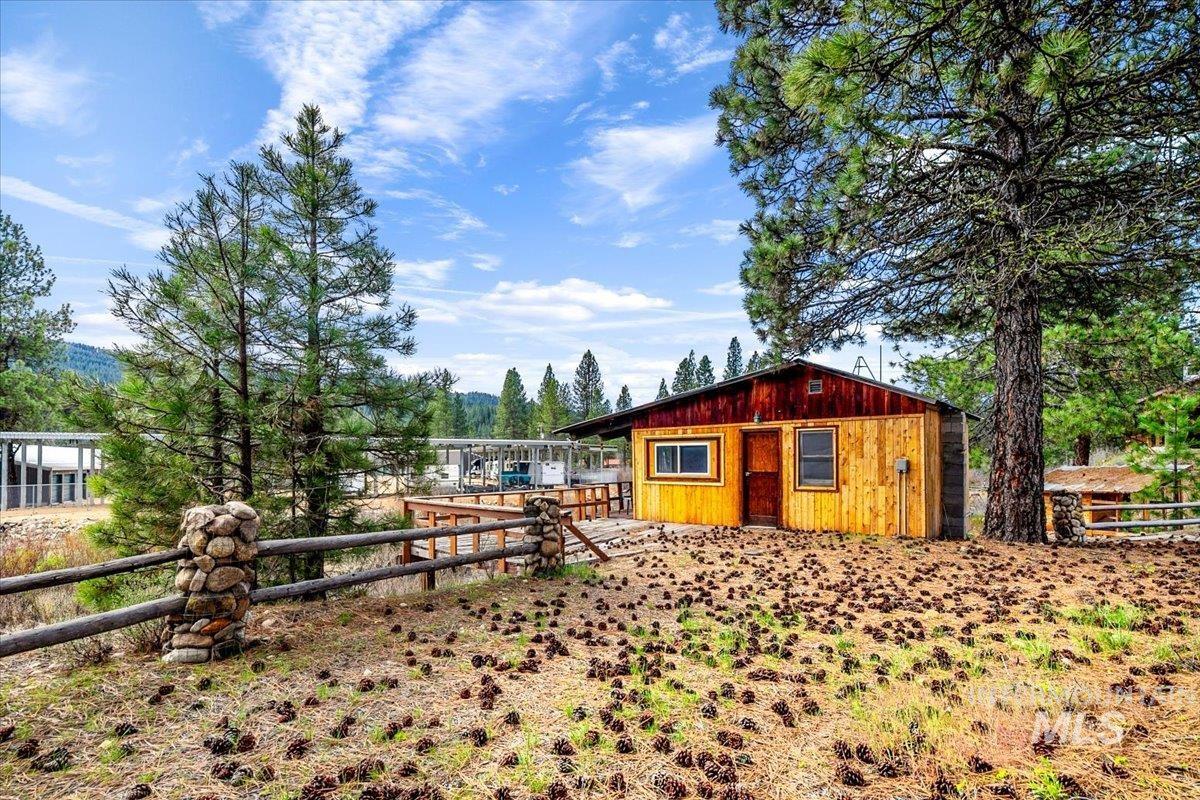 29 McIntyre Gulch Rd, Idaho City, Idaho 83631, 2 Bedrooms, 2.5 Bathrooms, Residential For Sale, Price $639,000, 98983134