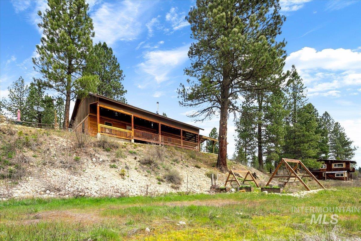 29 McIntyre Gulch Rd, Idaho City, Idaho 83631, 2 Bedrooms, 2.5 Bathrooms, Residential For Sale, Price $639,000, 98983134