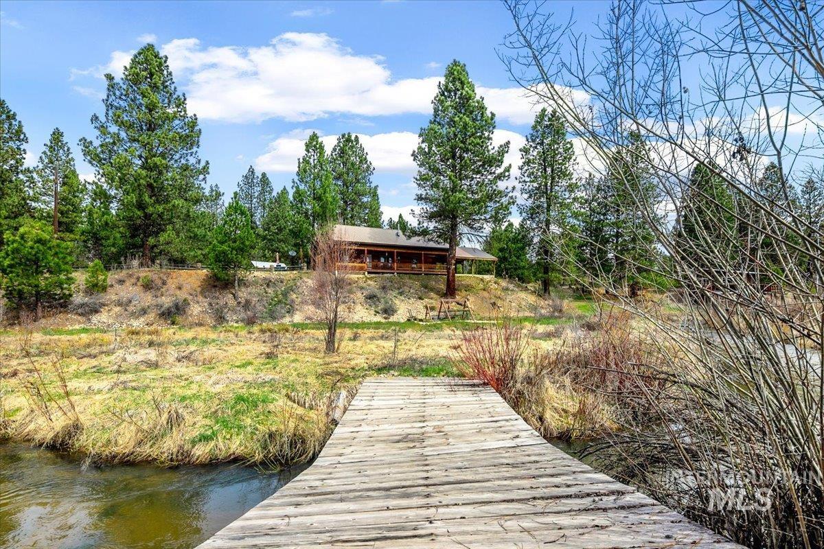 29 McIntyre Gulch Rd, Idaho City, Idaho 83631, 2 Bedrooms, 2.5 Bathrooms, Residential For Sale, Price $639,000, 98983134