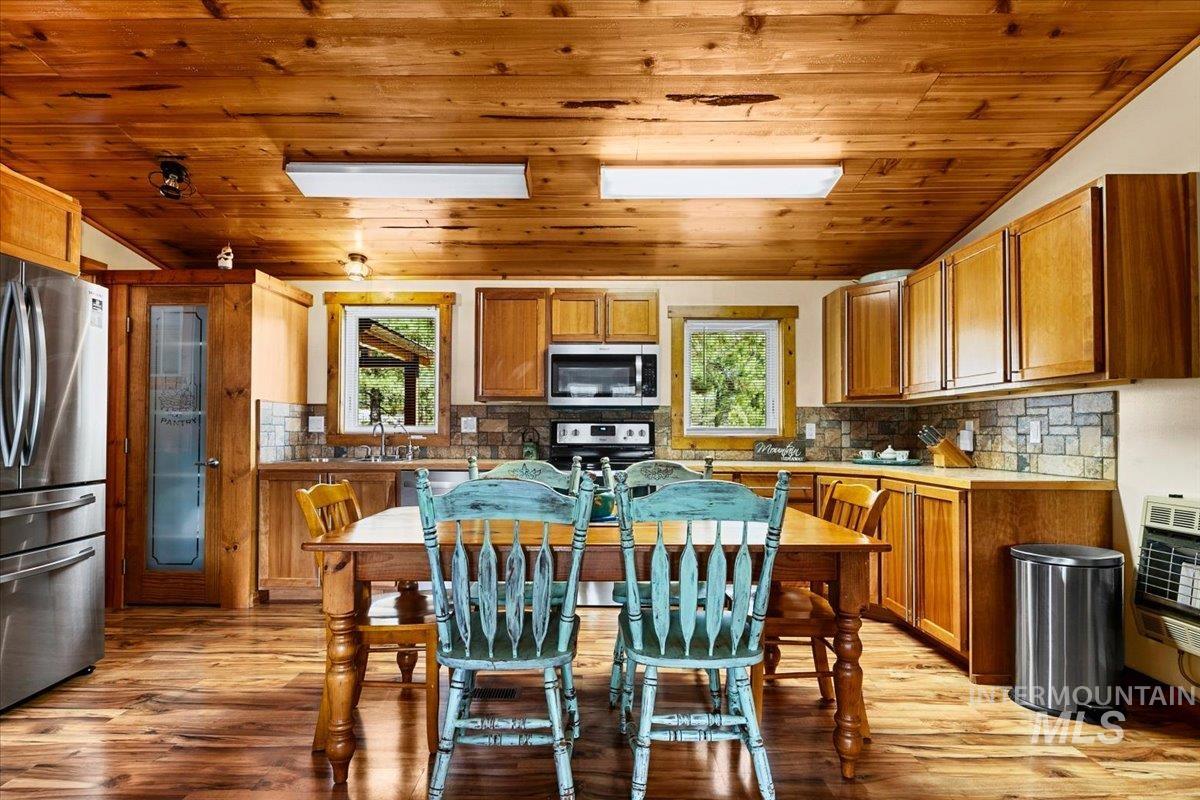 29 McIntyre Gulch Rd, Idaho City, Idaho 83631, 2 Bedrooms, 2.5 Bathrooms, Residential For Sale, Price $639,000, 98983134