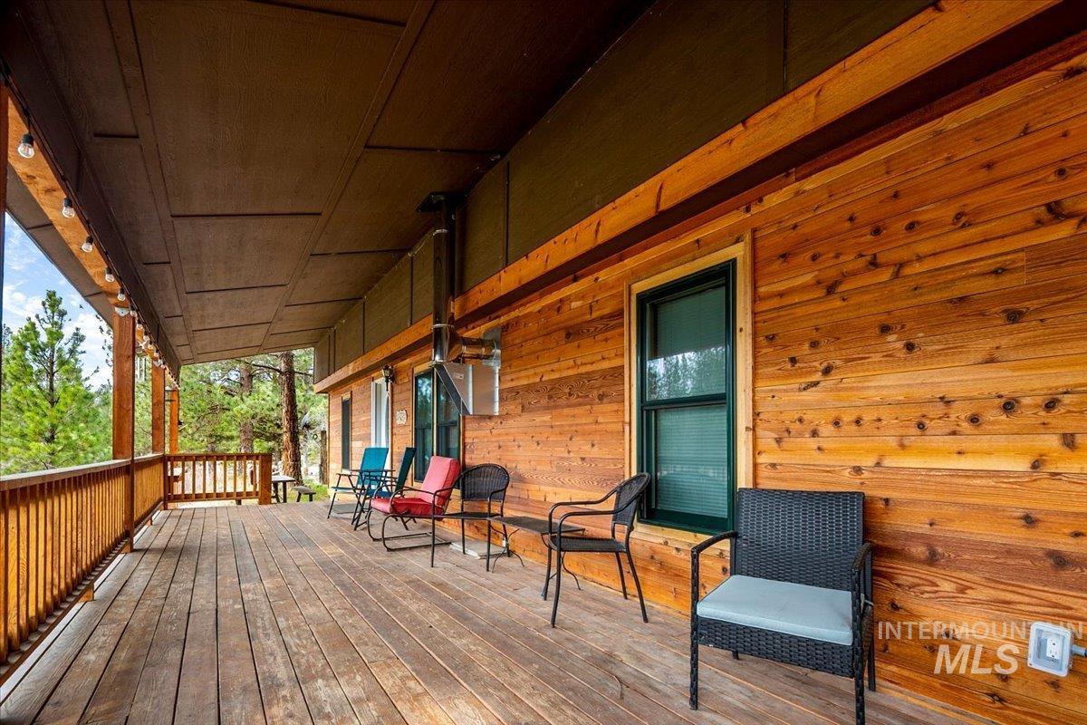 29 McIntyre Gulch Rd, Idaho City, Idaho 83631, 2 Bedrooms, 2.5 Bathrooms, Residential For Sale, Price $639,000, 98983134