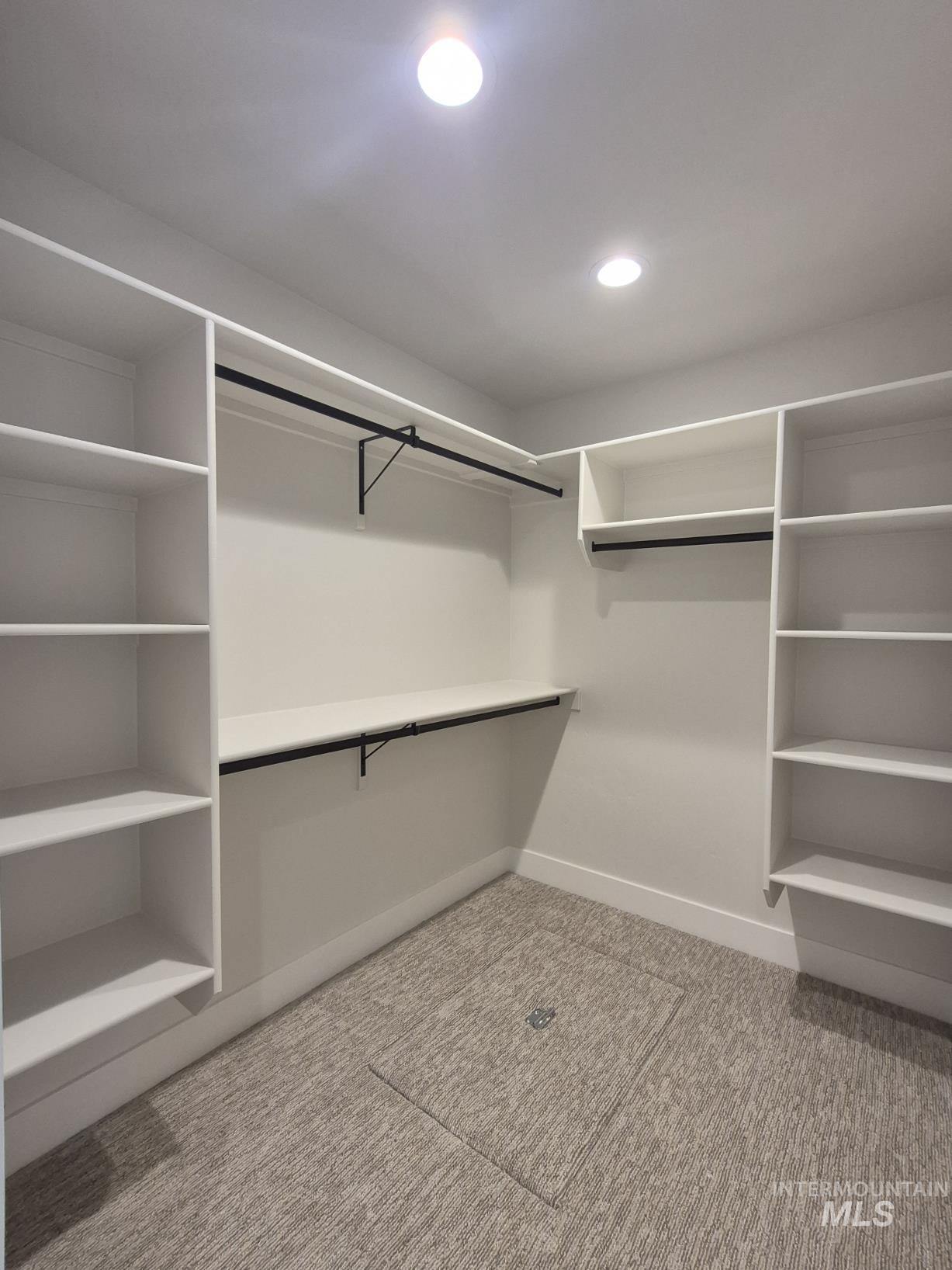 957 S Almond St., Nampa, Idaho 83686, 3 Bedrooms, 2 Bathrooms, Residential For Sale, Price $484,900, 98983136