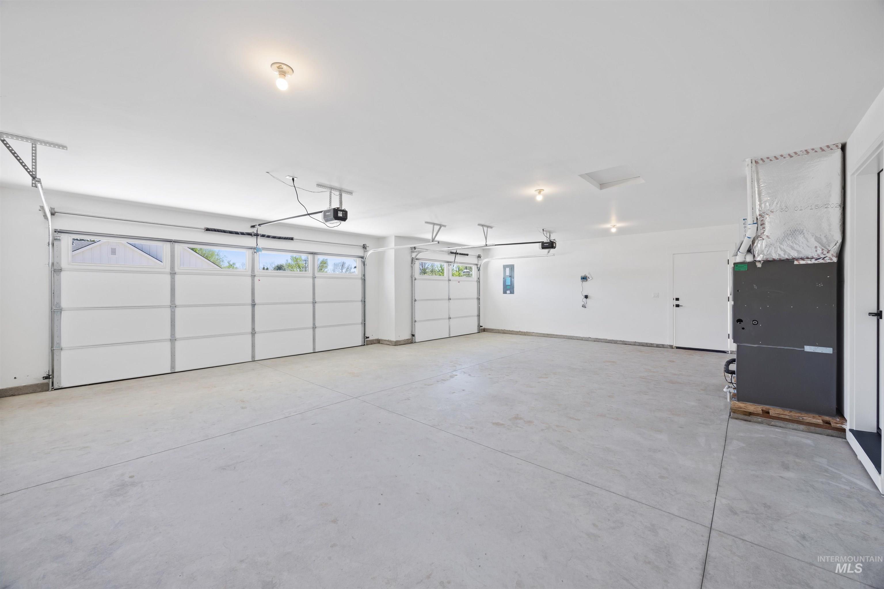 957 S Almond St., Nampa, Idaho 83686, 3 Bedrooms, 2 Bathrooms, Residential For Sale, Price $449,900,MLS 98983136