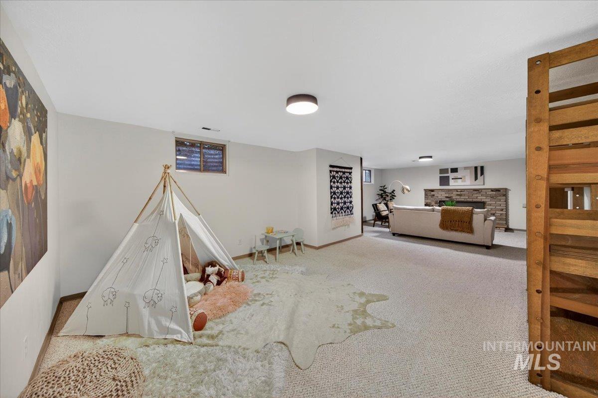 2907 N Grandee St, Boise, Idaho 83704, 4 Bedrooms, 2 Bathrooms, Residential For Sale, Price $559,000, 98983137