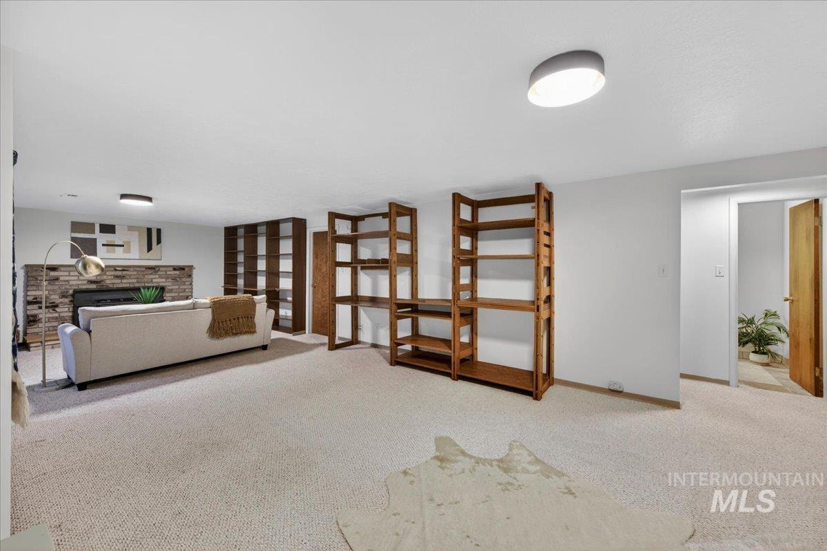 2907 N Grandee St, Boise, Idaho 83704, 4 Bedrooms, 2 Bathrooms, Residential For Sale, Price $559,000, 98983137