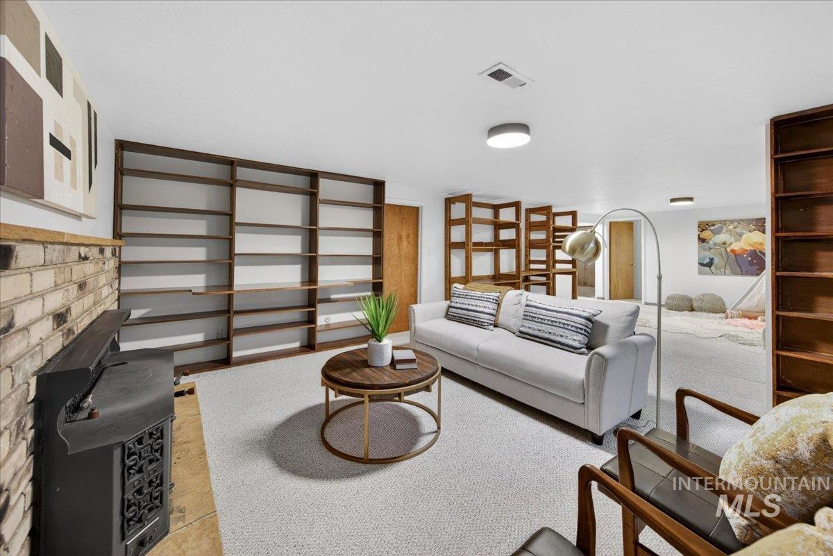 2907 N Grandee St, Boise, Idaho 83704, 4 Bedrooms, 2 Bathrooms, Residential For Sale, Price $559,000, 98983137