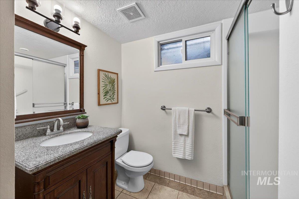 2907 N Grandee St, Boise, Idaho 83704, 4 Bedrooms, 2 Bathrooms, Residential For Sale, Price $559,000, 98983137