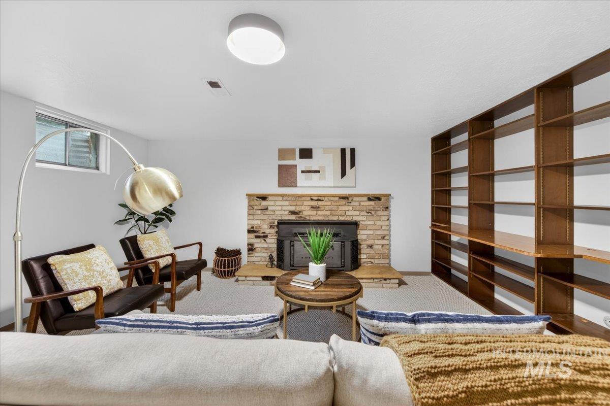 2907 N Grandee St, Boise, Idaho 83704, 4 Bedrooms, 2 Bathrooms, Residential For Sale, Price $559,000, 98983137