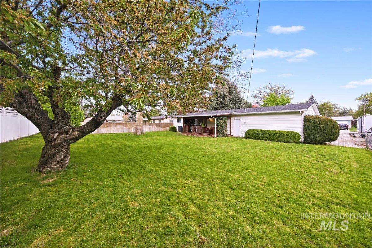 2907 N Grandee St, Boise, Idaho 83704, 4 Bedrooms, 2 Bathrooms, Residential For Sale, Price $559,000, 98983137