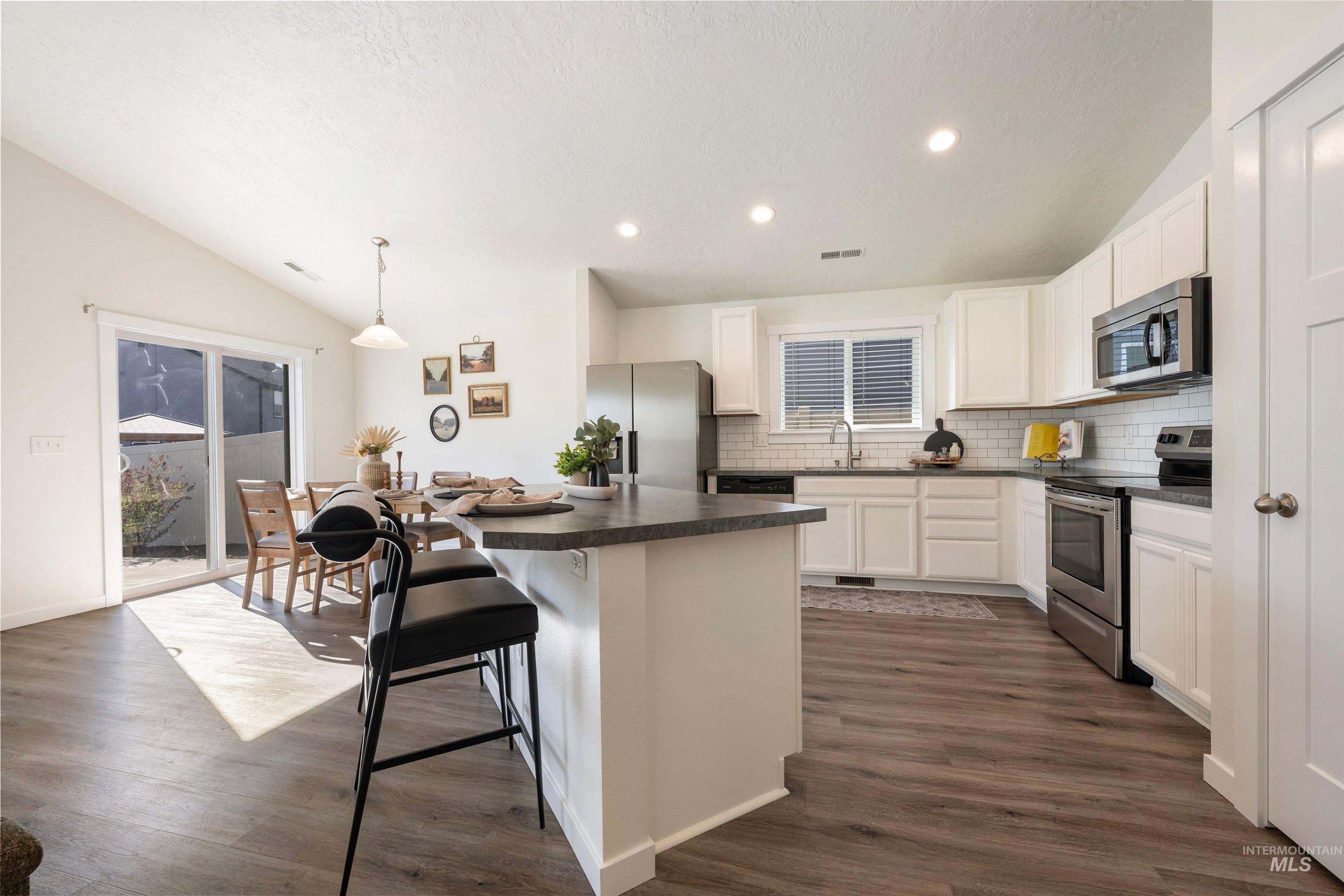 3534 S Avondale Avenue, Nampa, Idaho 83686, 3 Bedrooms, 2 Bathrooms, Residential For Sale, Price $415,000, 98983139