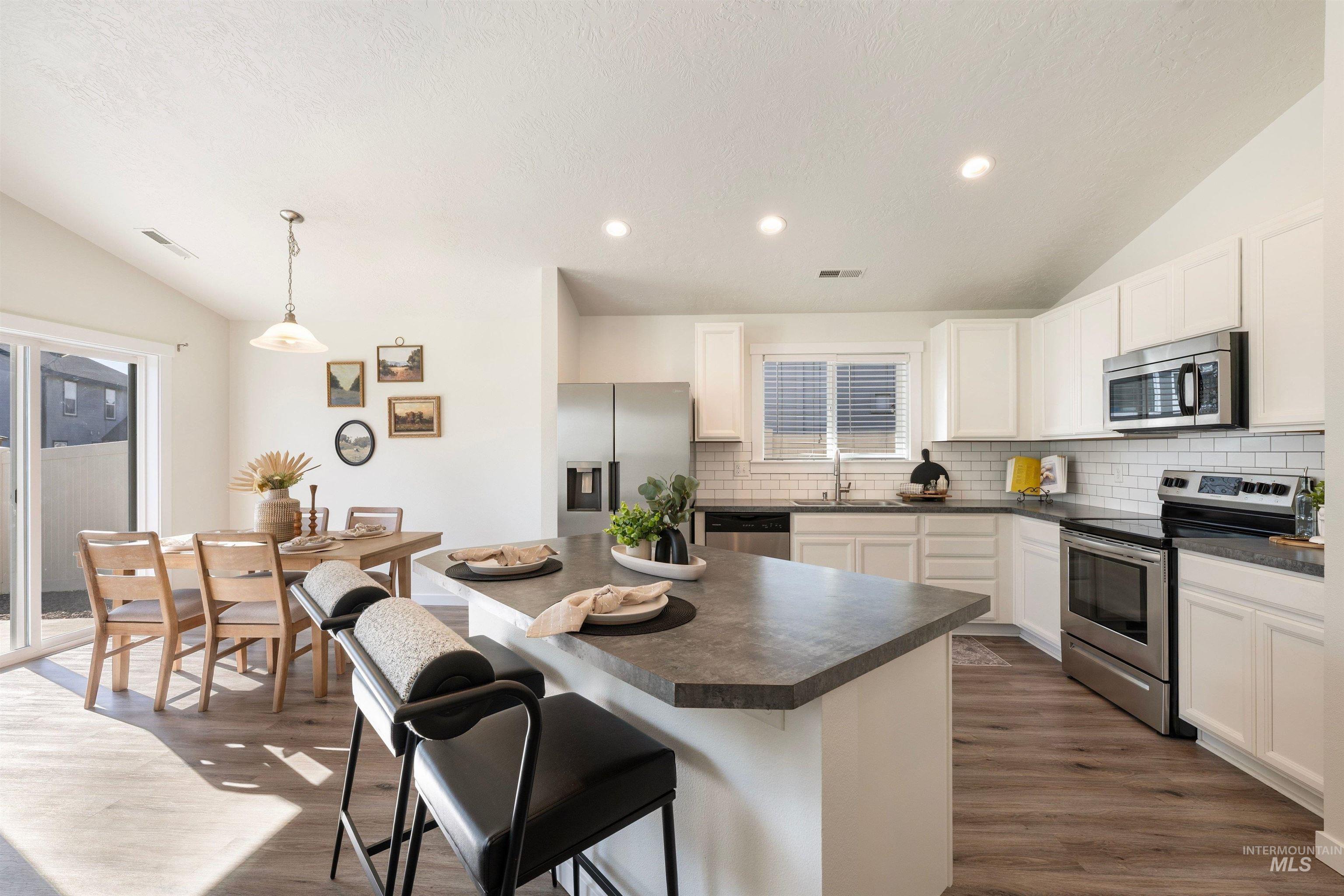 3534 S Avondale Avenue, Nampa, Idaho 83686, 3 Bedrooms, 2 Bathrooms, Residential For Sale, Price $415,000, 98983139