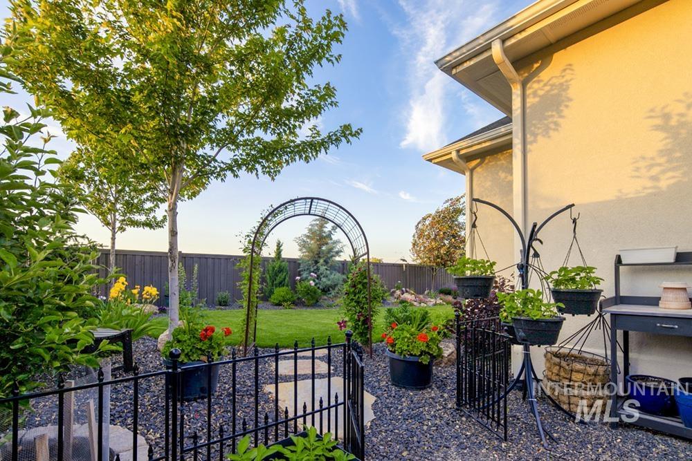 4936 W Tia Inez St, Eagle, Idaho 83616, 4 Bedrooms, 3.5 Bathrooms, Residential For Sale, Price $1,345,000,MLS 98983141