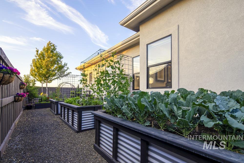 4936 W Tia Inez St, Eagle, Idaho 83616, 4 Bedrooms, 3.5 Bathrooms, Residential For Sale, Price $1,345,000,MLS 98983141