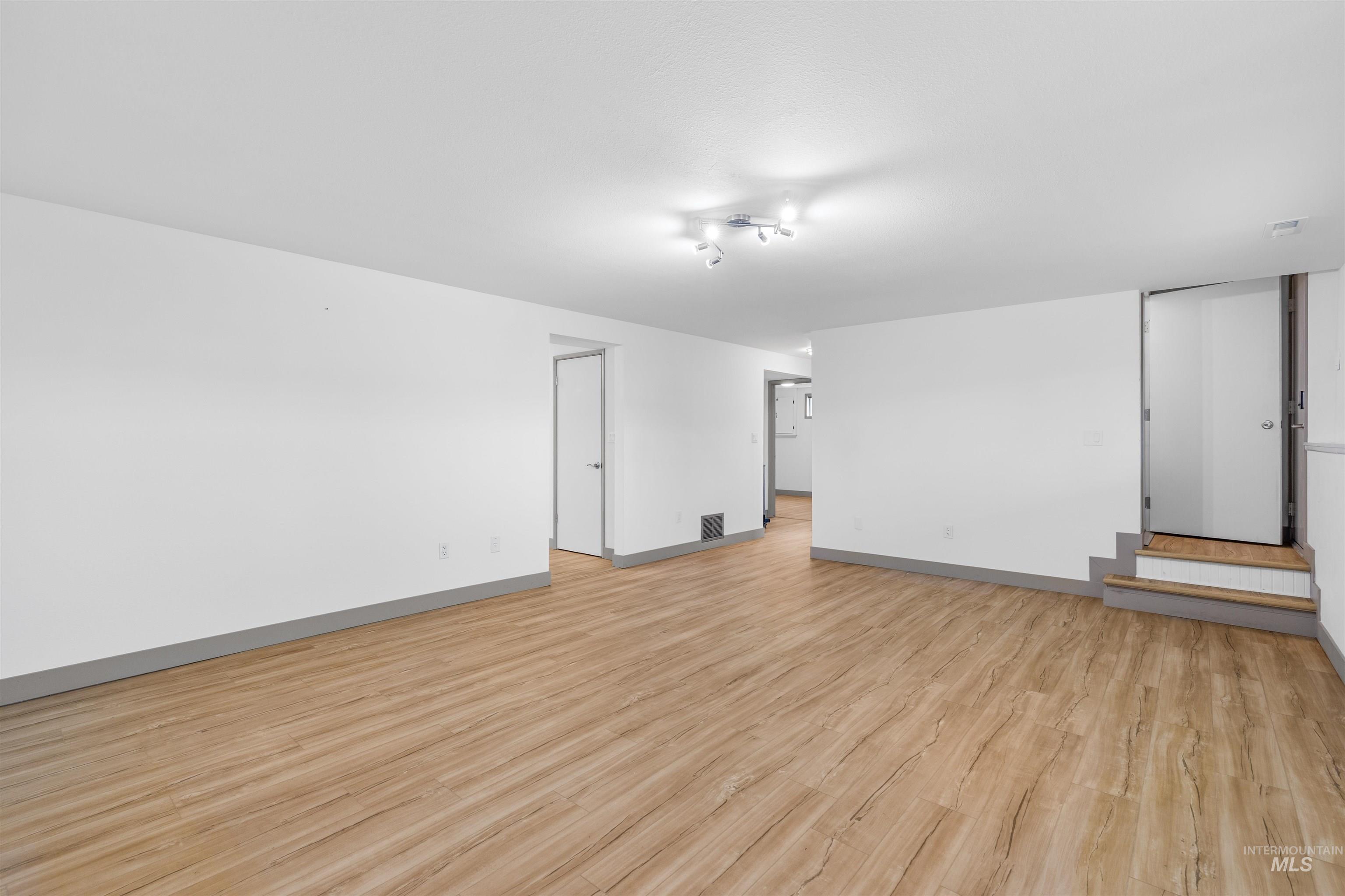 1540 Lydon Ct, Clarkston, Washington 99403, 4 Bedrooms, 2 Bathrooms, Residential For Sale, Price $453,000, 98983142