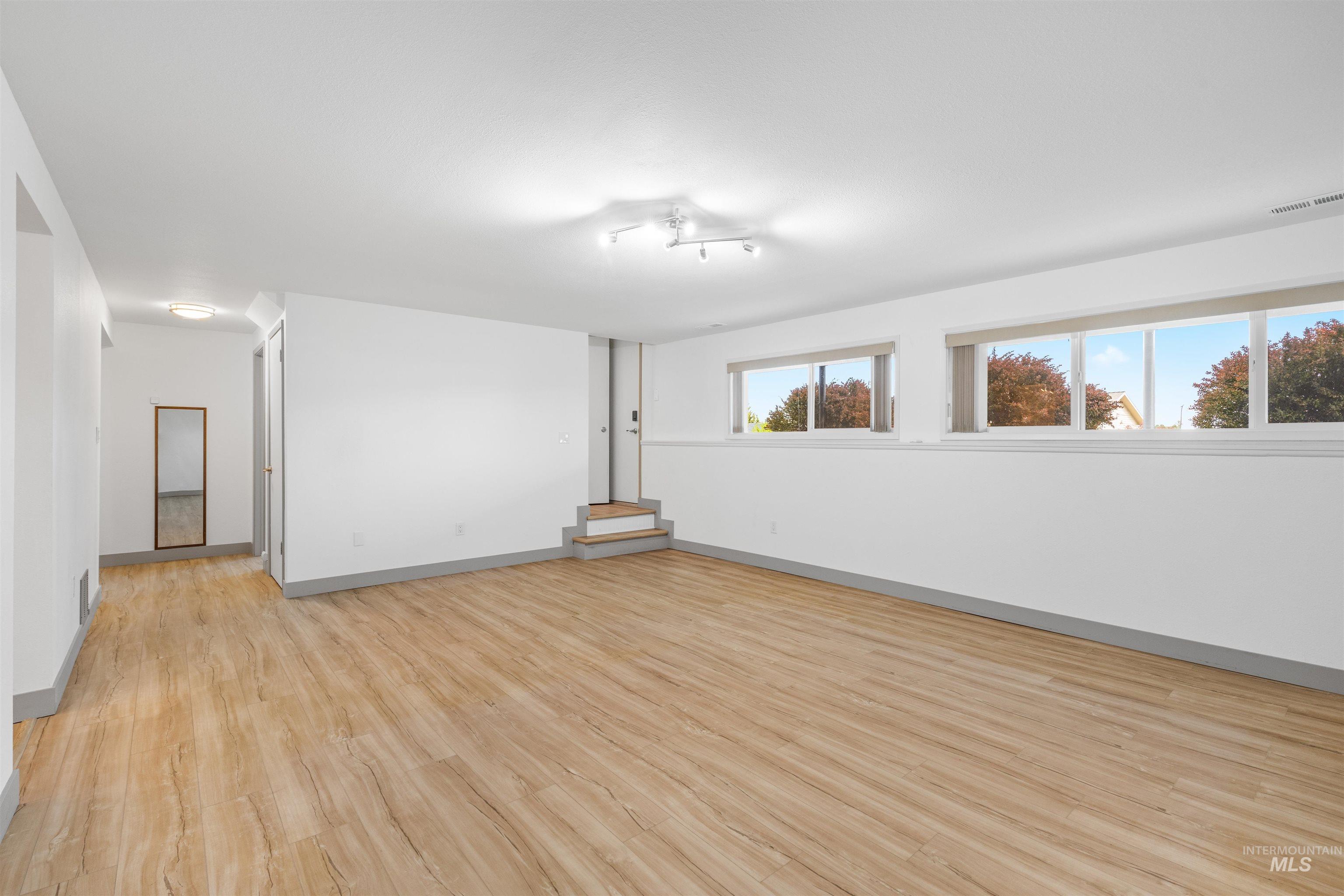 1540 Lydon Ct, Clarkston, Washington 99403, 4 Bedrooms, 2 Bathrooms, Residential For Sale, Price $453,000, 98983142