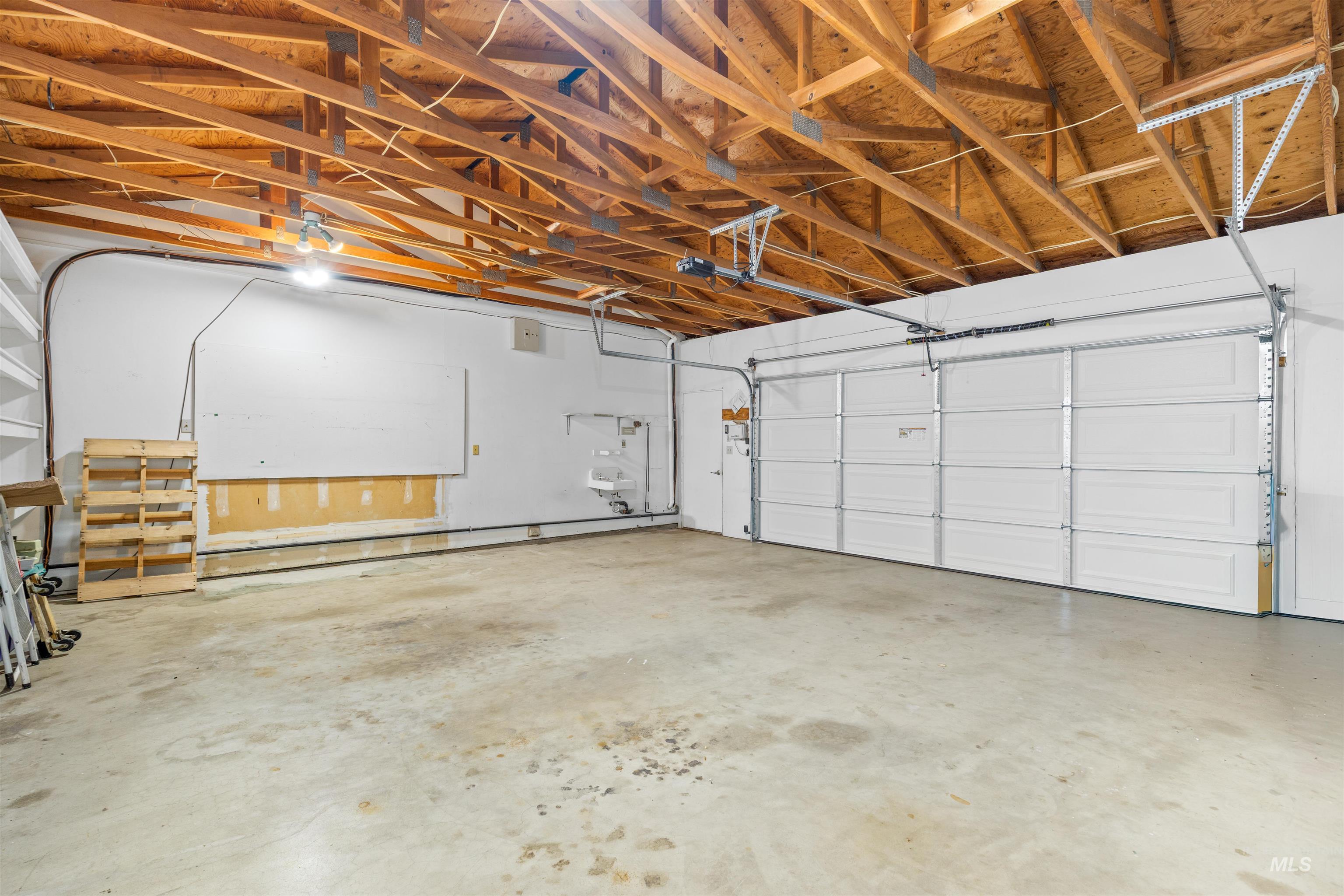 1540 Lydon Ct, Clarkston, Washington 99403, 4 Bedrooms, 2 Bathrooms, Residential For Sale, Price $453,000, 98983142