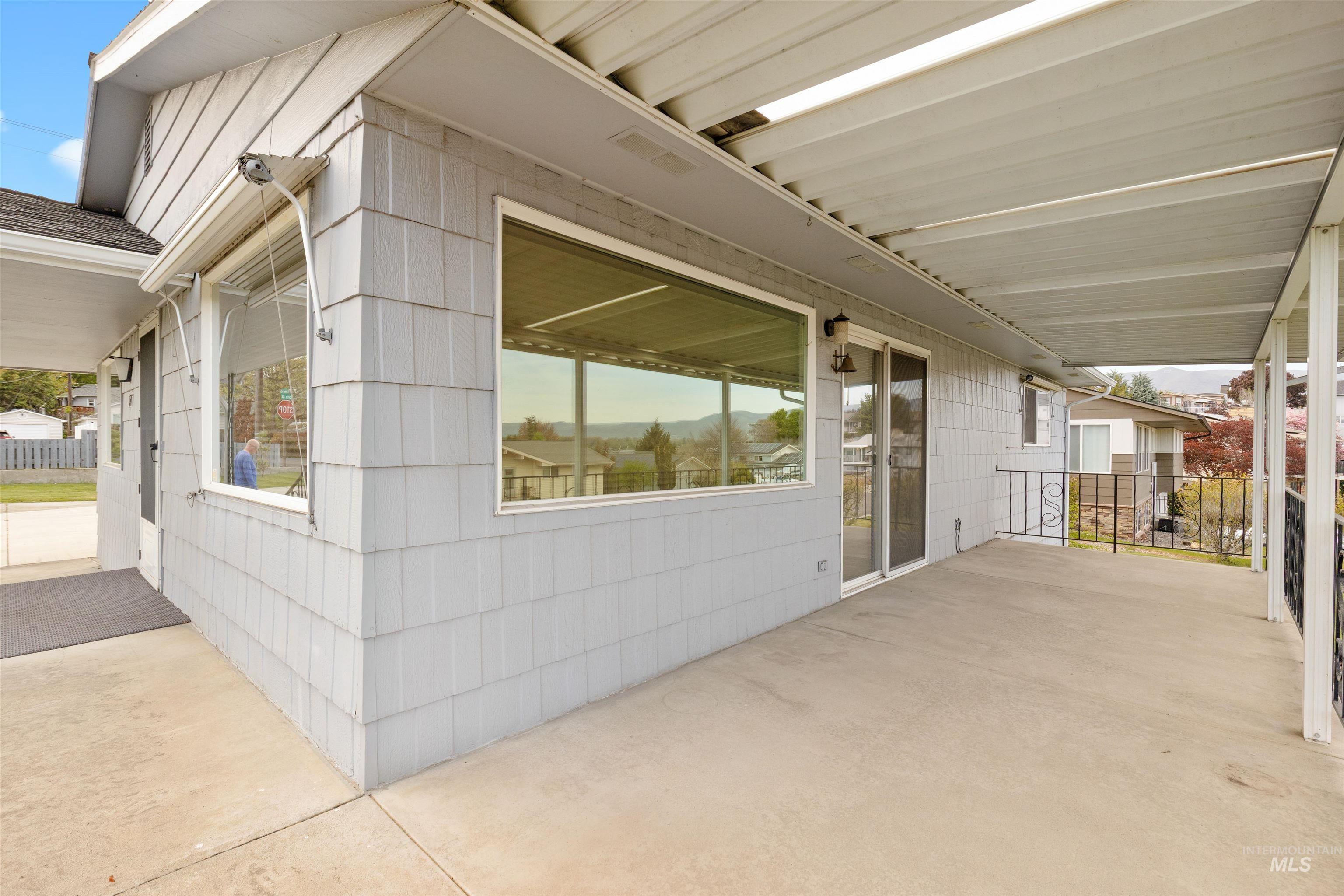 1540 Lydon Ct, Clarkston, Washington 99403, 4 Bedrooms, 2 Bathrooms, Residential For Sale, Price $453,000, 98983142