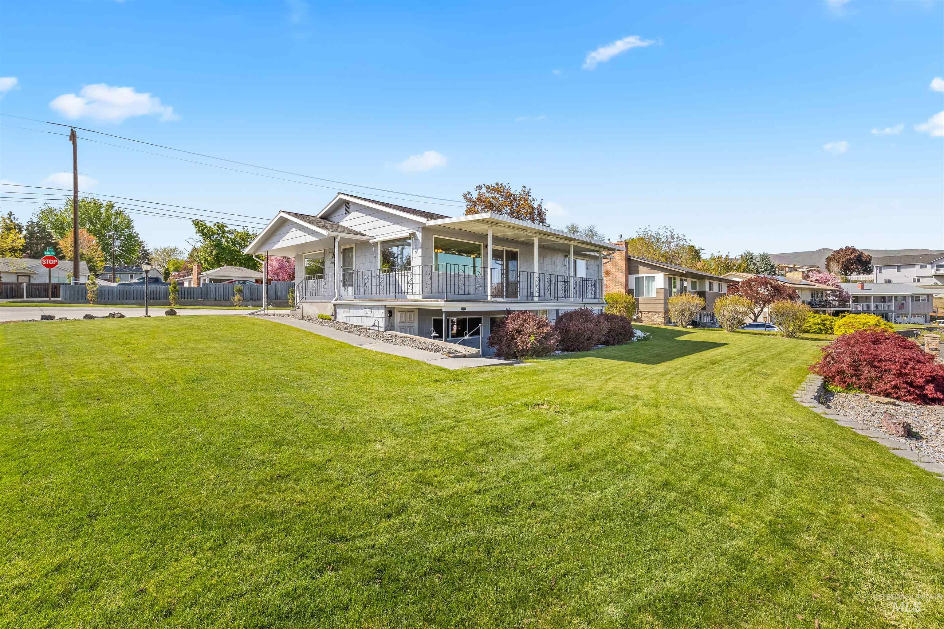 1540 Lydon Ct, Clarkston, Washington 99403, 4 Bedrooms, 2 Bathrooms, Residential For Sale, Price $453,000, 98983142