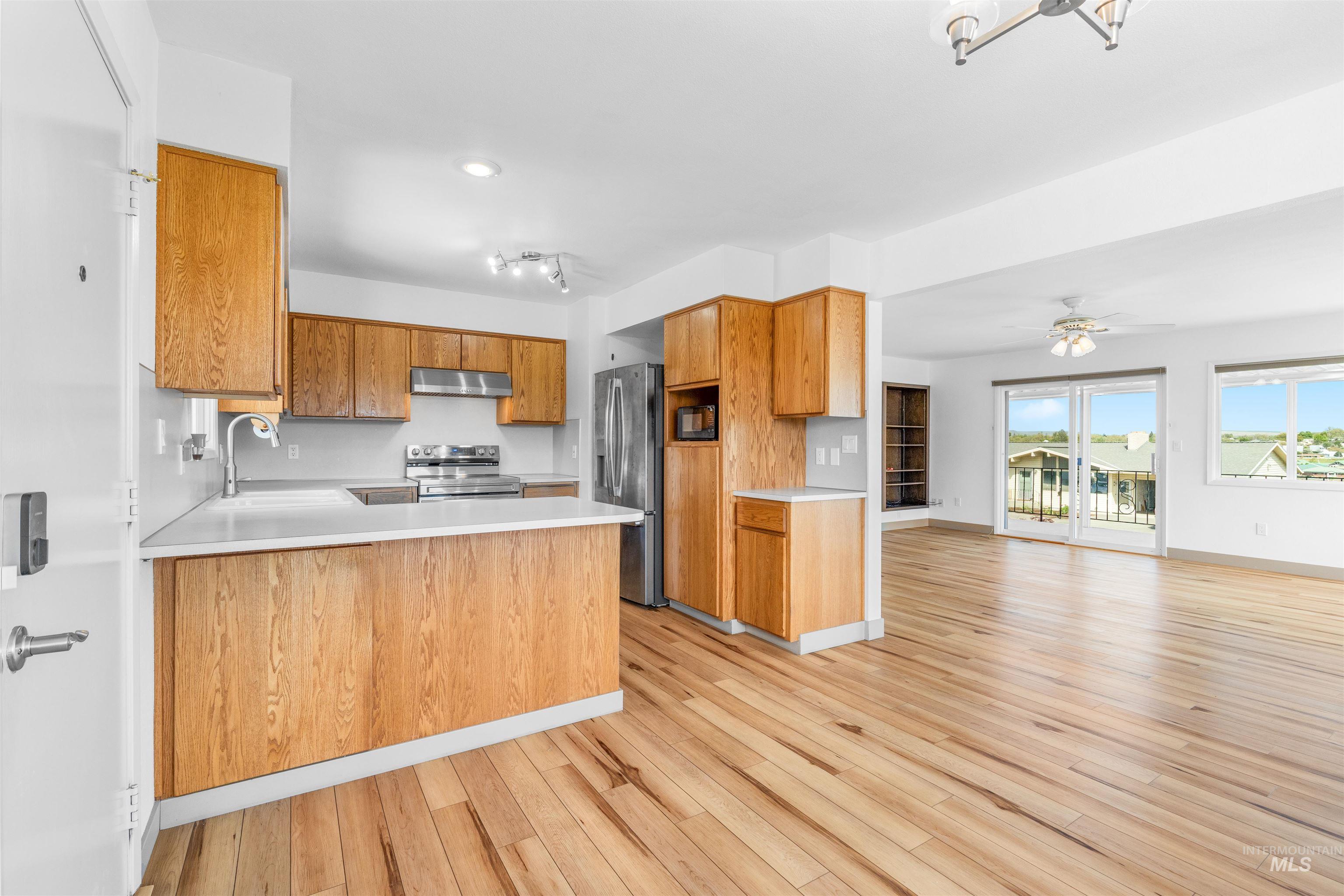 1540 Lydon Ct, Clarkston, Washington 99403, 4 Bedrooms, 2 Bathrooms, Residential For Sale, Price $453,000, 98983142