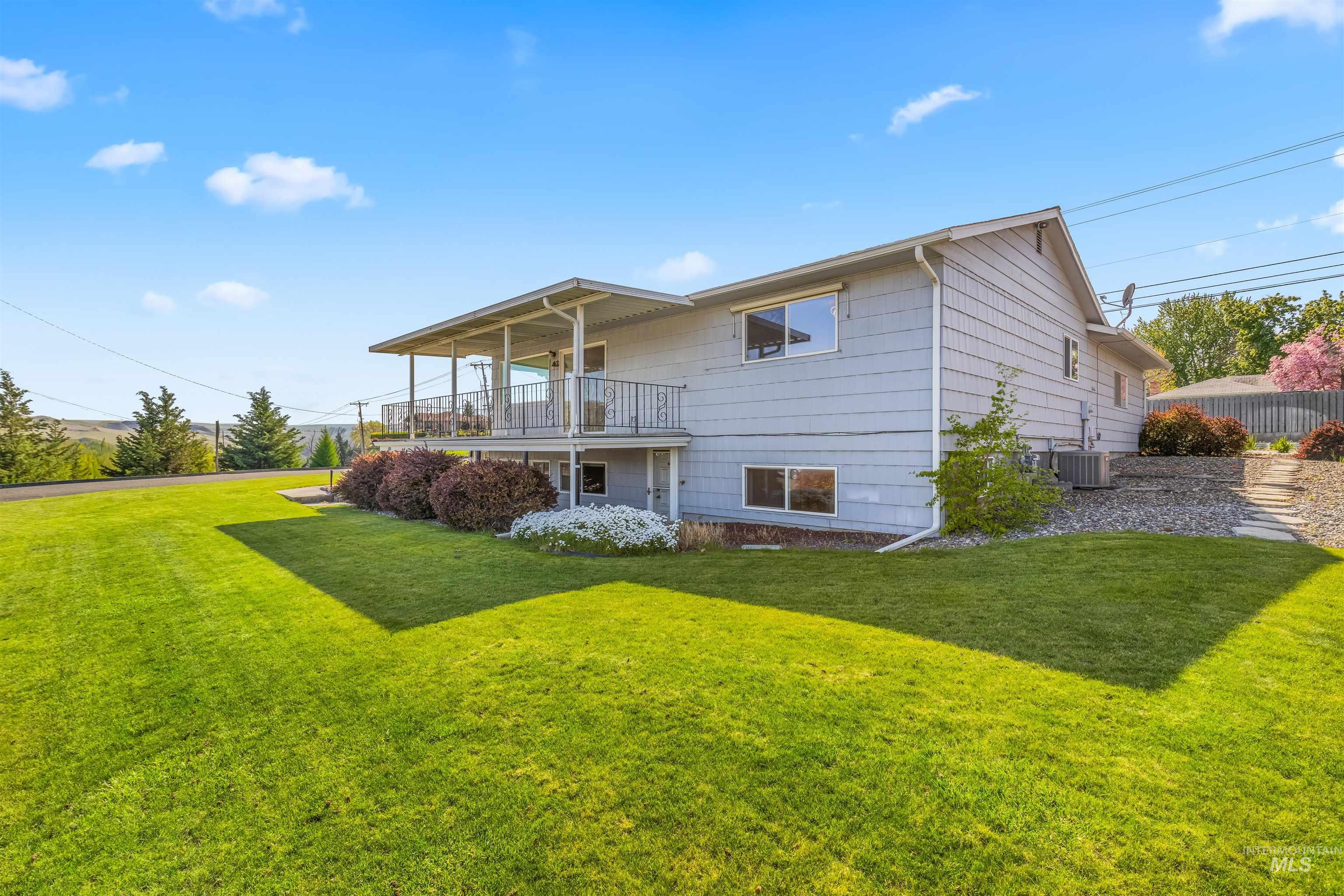 1540 Lydon Ct, Clarkston, Washington 99403, 4 Bedrooms, 2 Bathrooms, Residential For Sale, Price $453,000, 98983142