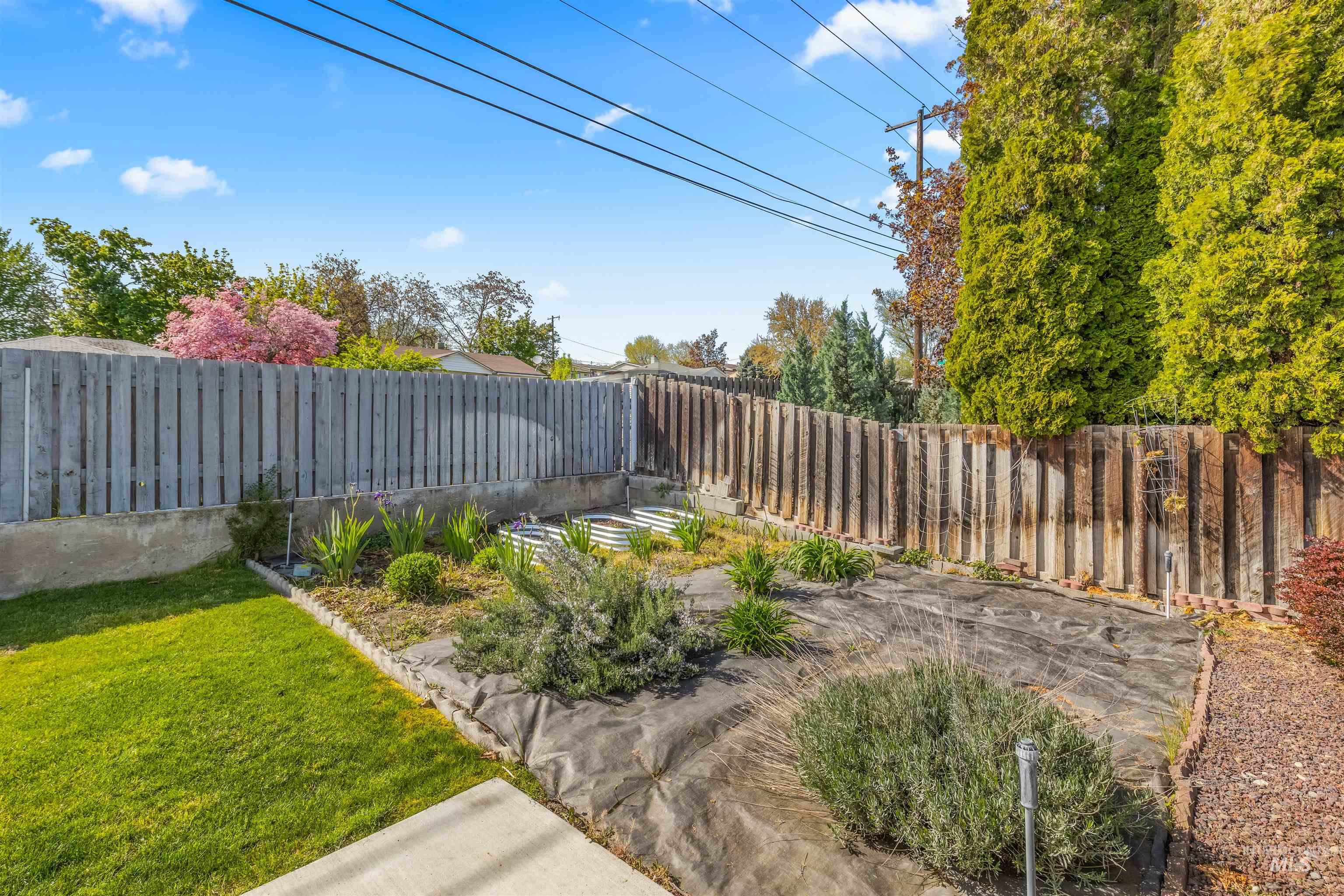 1540 Lydon Ct, Clarkston, Washington 99403, 4 Bedrooms, 2 Bathrooms, Residential For Sale, Price $453,000, 98983142