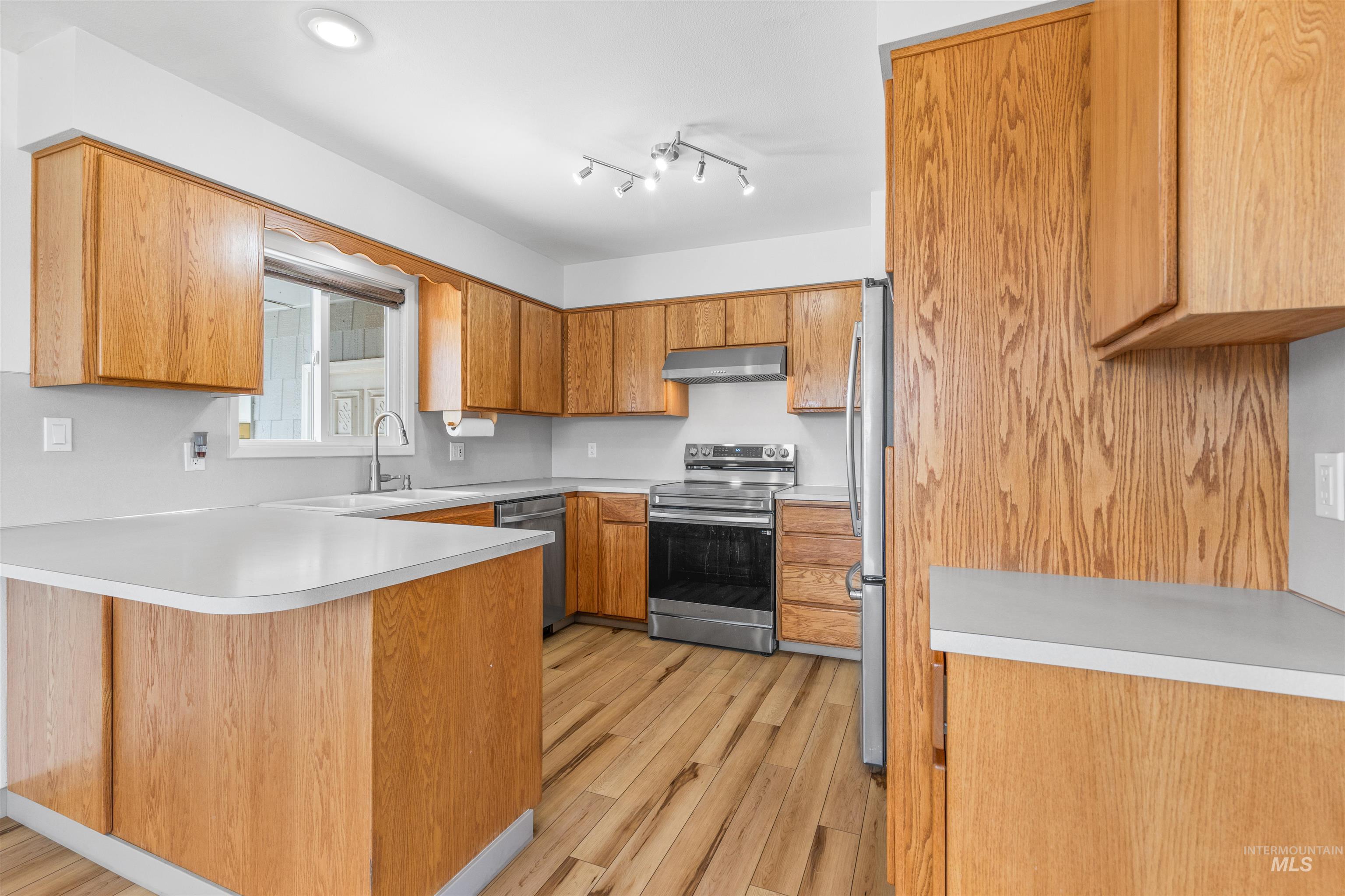 1540 Lydon Ct, Clarkston, Washington 99403, 4 Bedrooms, 2 Bathrooms, Residential For Sale, Price $453,000, 98983142