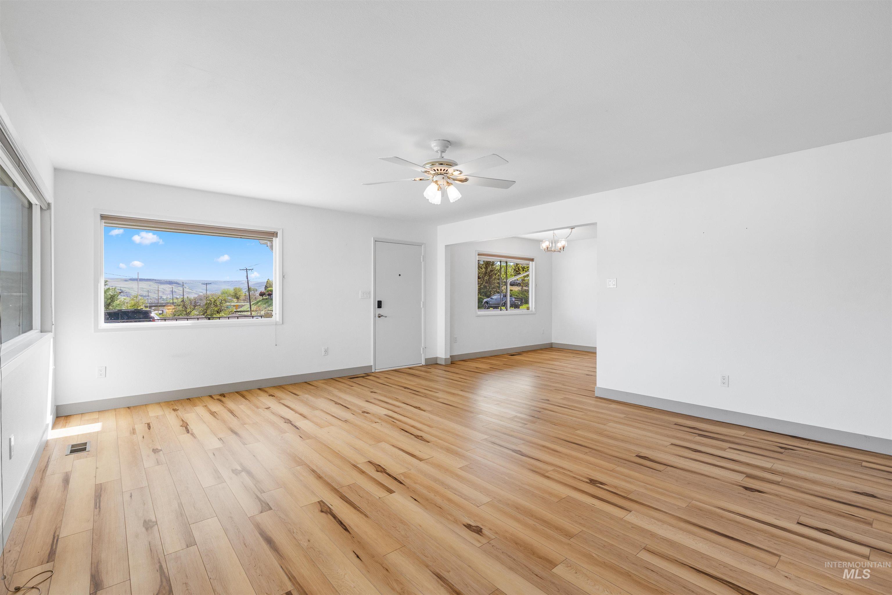 1540 Lydon Ct, Clarkston, Washington 99403, 4 Bedrooms, 2 Bathrooms, Residential For Sale, Price $453,000, 98983142