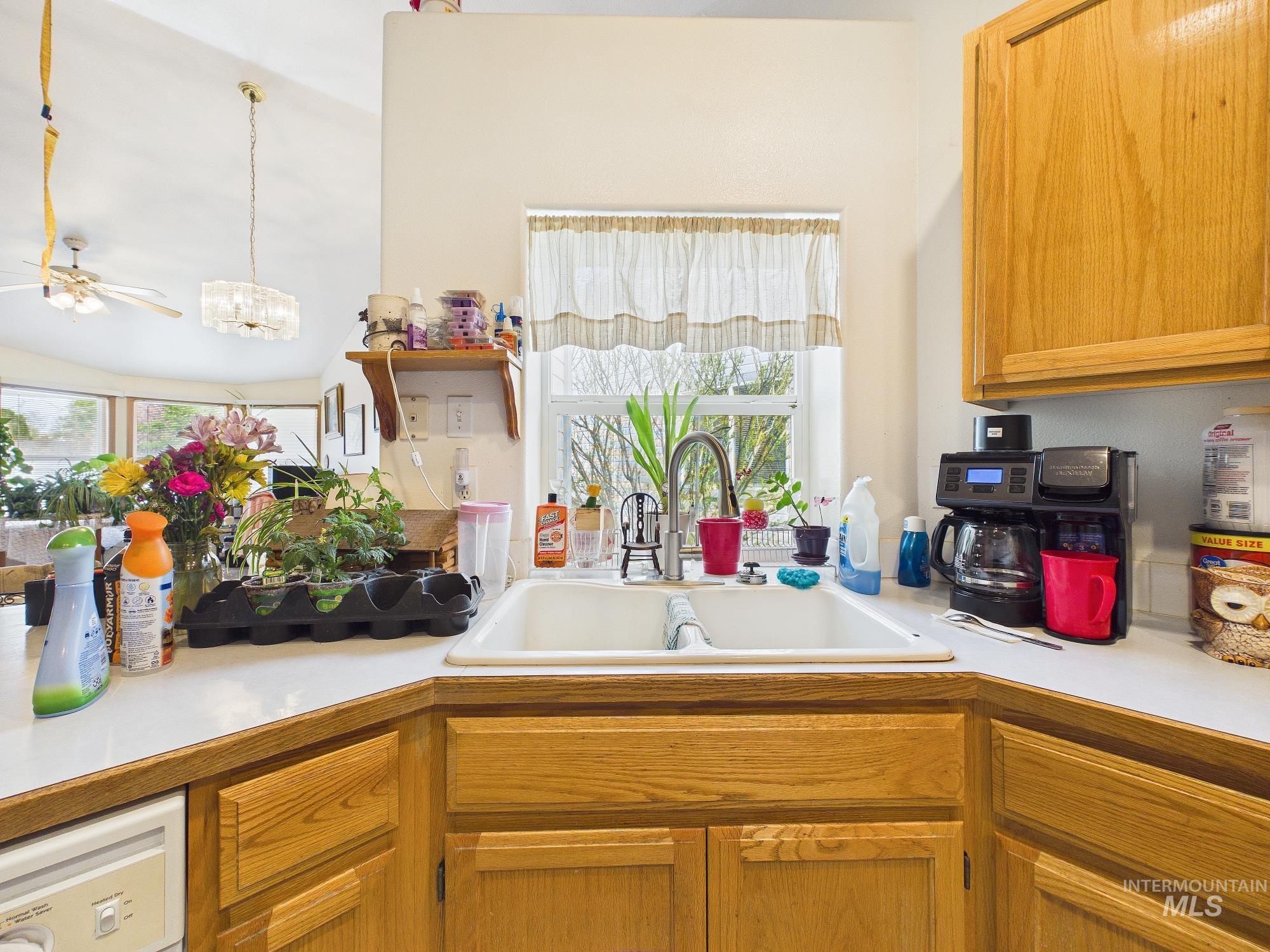 804 E Main #6, Emmett, Idaho 83617, 2 Bedrooms, 1 Bathroom, Residential For Sale, Price $269,000,MLS 98983146