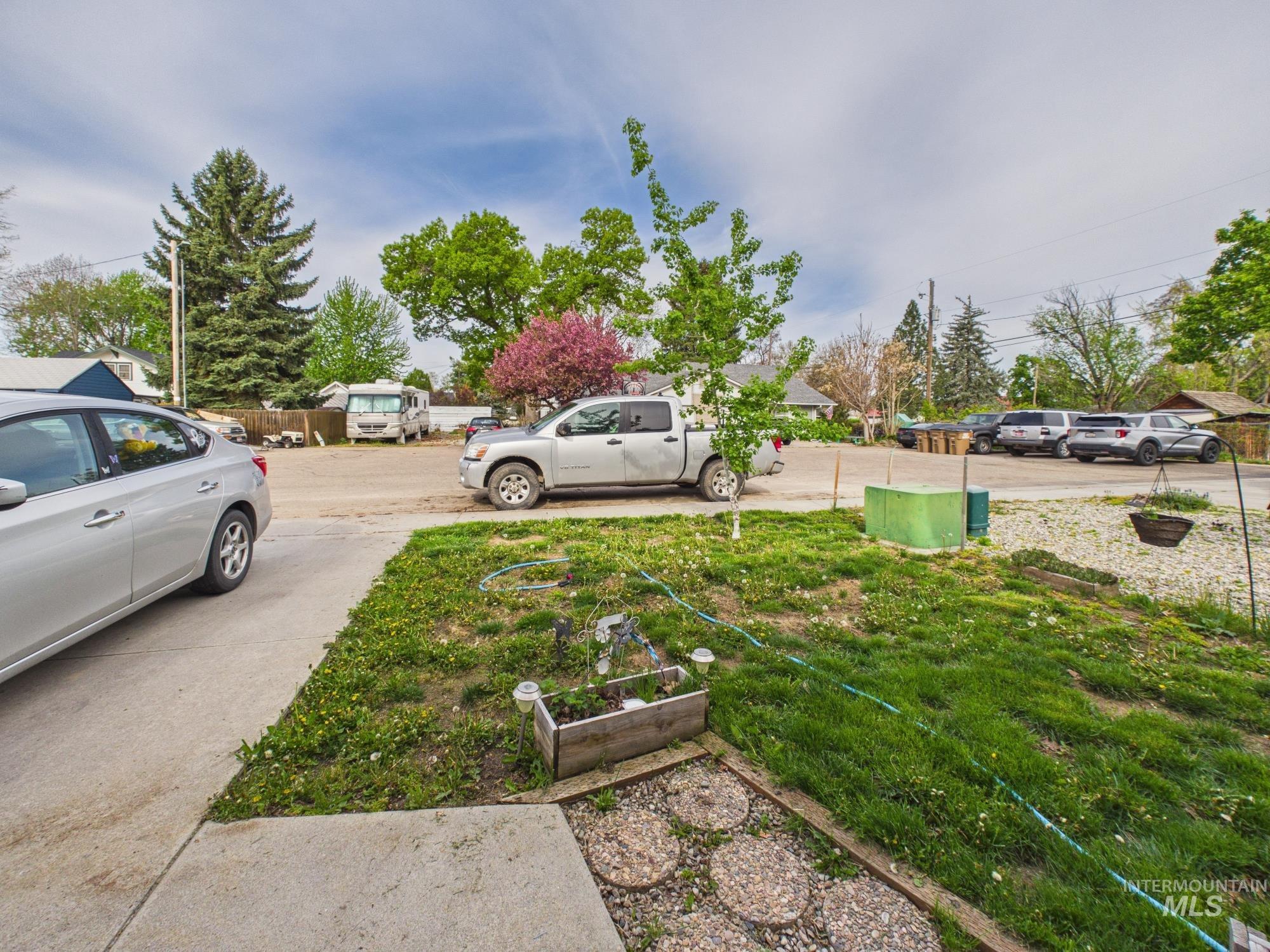 804 E Main #6, Emmett, Idaho 83617, 2 Bedrooms, 1 Bathroom, Residential For Sale, Price $269,000,MLS 98983146