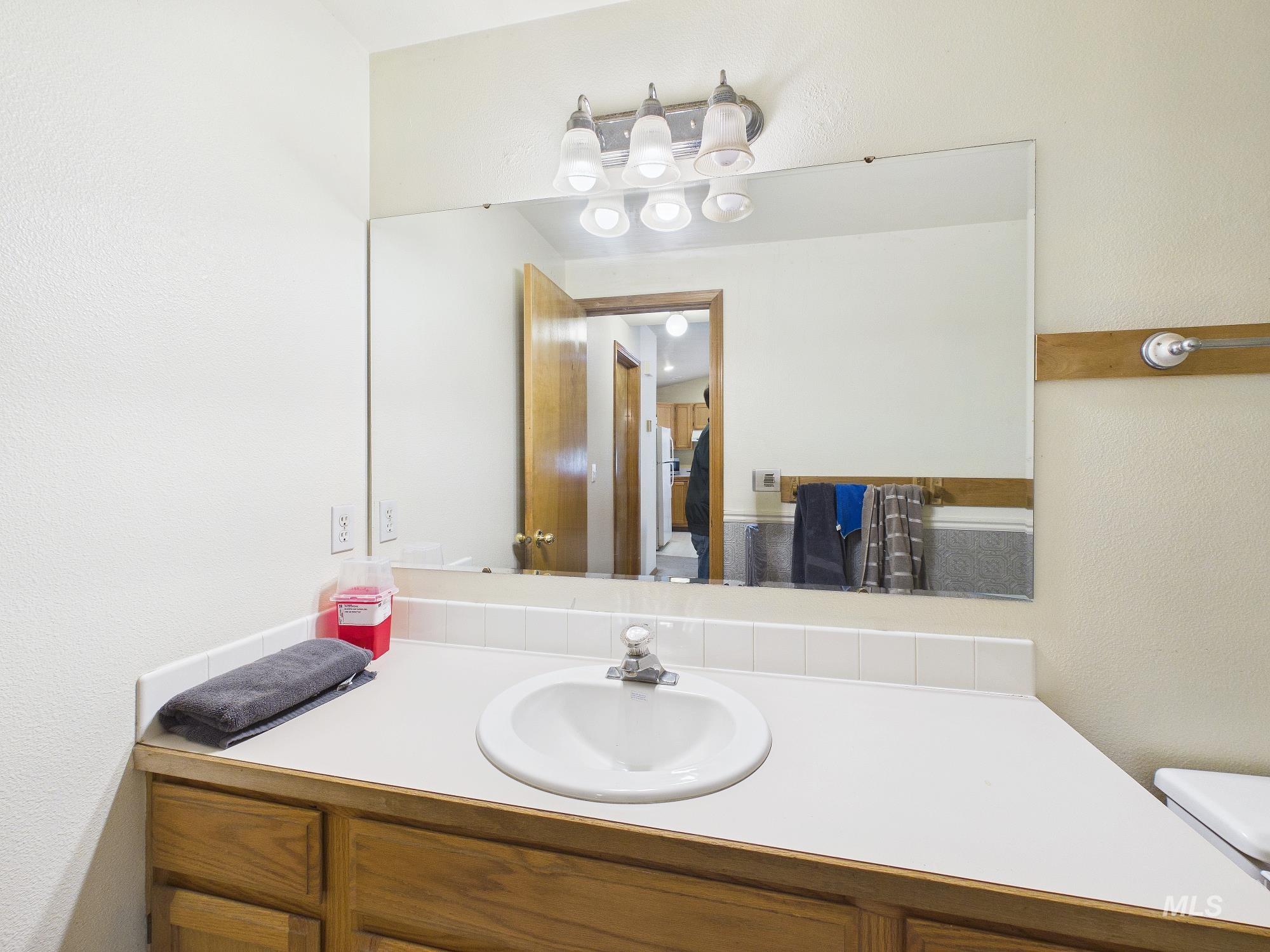 804 E Main #4, Emmett, Idaho 83617, 2 Bedrooms, 1 Bathroom, Residential For Sale, Price $249,000, 98983147