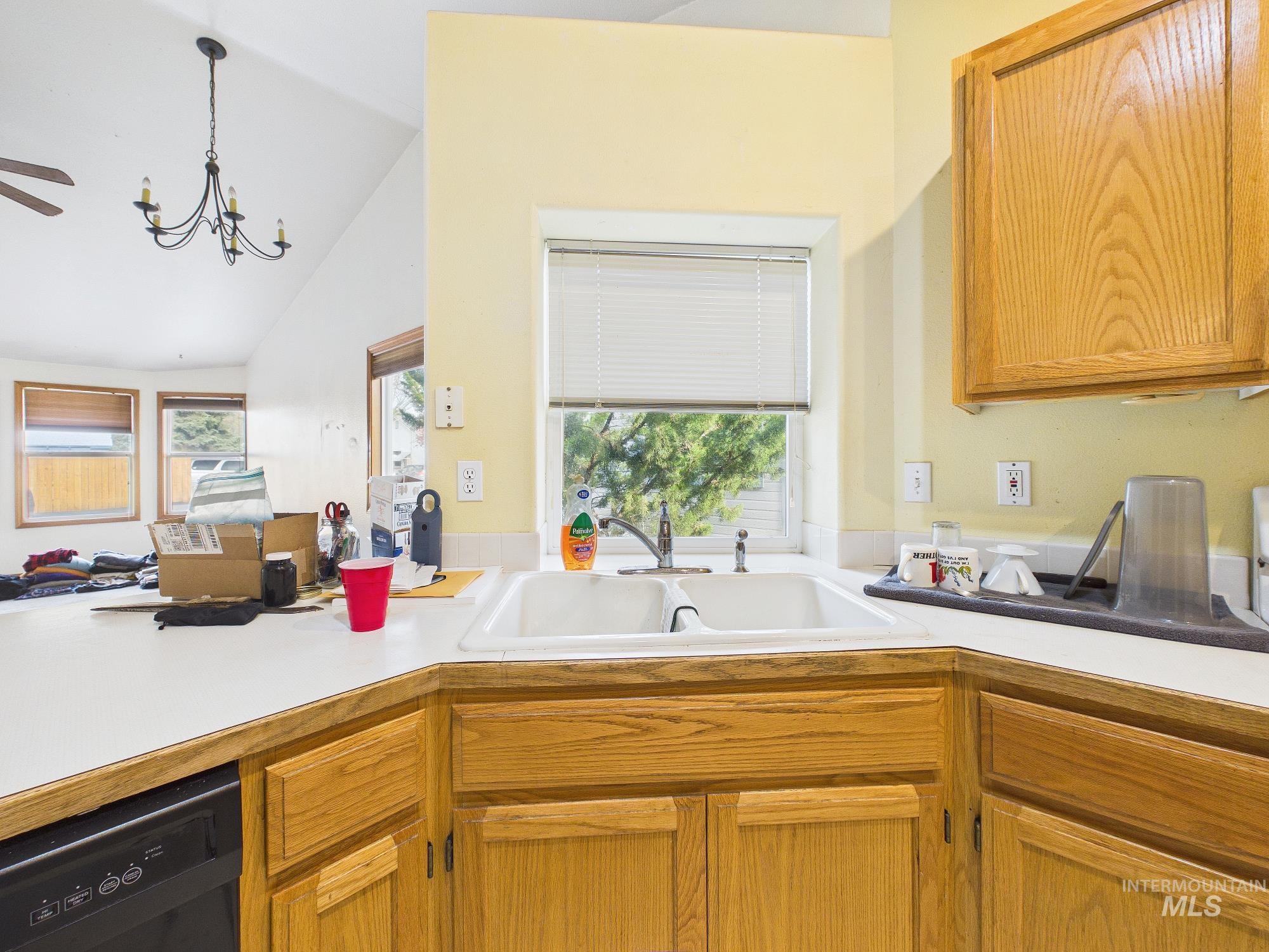 804 E Main #4, Emmett, Idaho 83617, 2 Bedrooms, 1 Bathroom, Residential For Sale, Price $249,000, 98983147