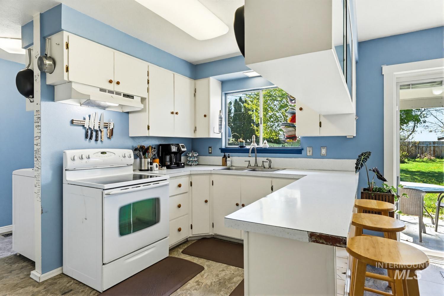 5933 W Denton, Boise, Idaho 83704, 3 Bedrooms, 1.5 Bathrooms, Residential For Sale, Price $365,000, 98983148